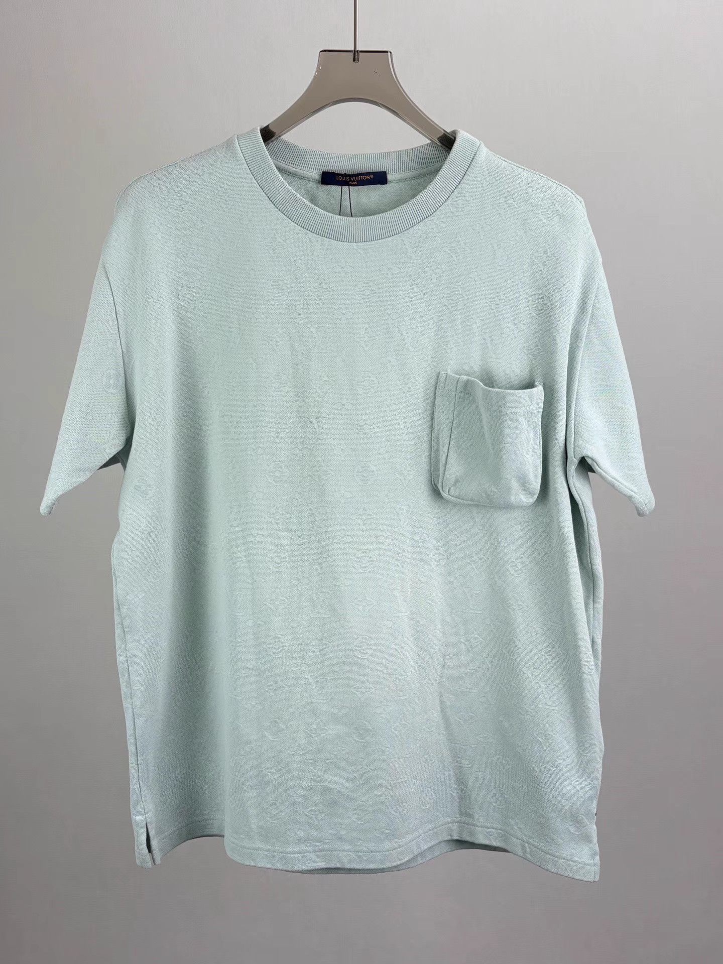 Louis Vuitton LV Light Green Full Logo Short Sleeve T-shirt K1 Size US XL / EU 56 / 4 - 1 Thumbnail