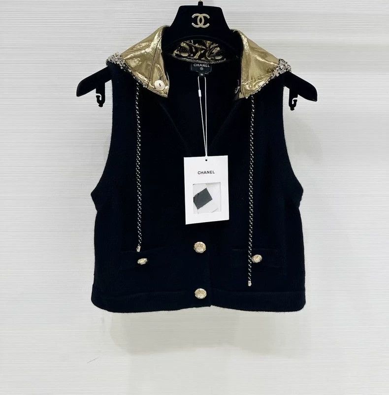 Chanel Chanel 24C gold sequin hat hooded black vest Size XS / US 0-2 / IT 36-38 - 1 Thumbnail