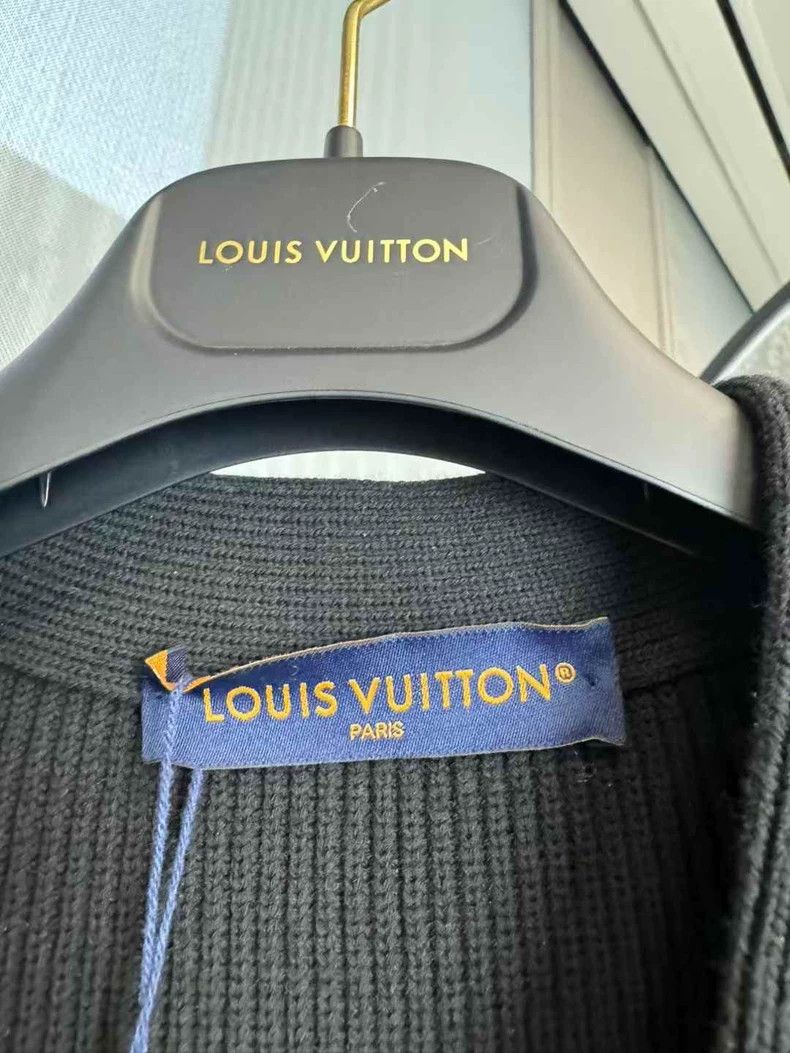 Louis Vuitton Louis Vuitton FW25 new gold monogrammed black gold embroid Size US S / EU 44-46 / 1 - 5 Thumbnail