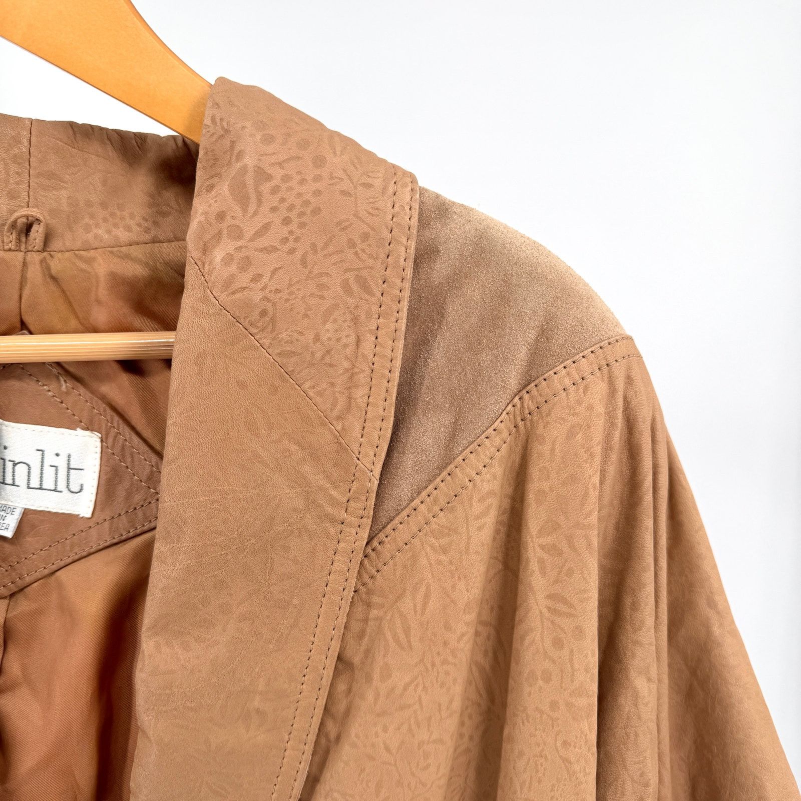 Vintage Vintage 80s Winlit Tan Genuine Leather Floral Suede Jacket Size L / US 10 / IT 46 - 2 Thumbnail