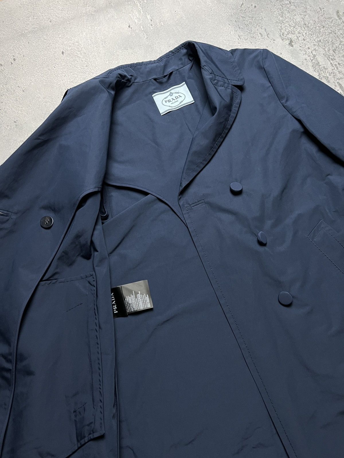 Prada Classic Prada Rain Trench Coat Double-Breasted Rare Blazer Size S / US 4 / IT 40 - 12 Thumbnail