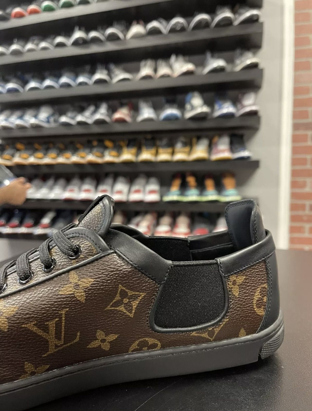 Louis Vuitton Size 10.5US/9.5LV - Louis Vuitton Brown Monogram Canvas Size US 10.5 / EU 43-44 - 6 Thumbnail