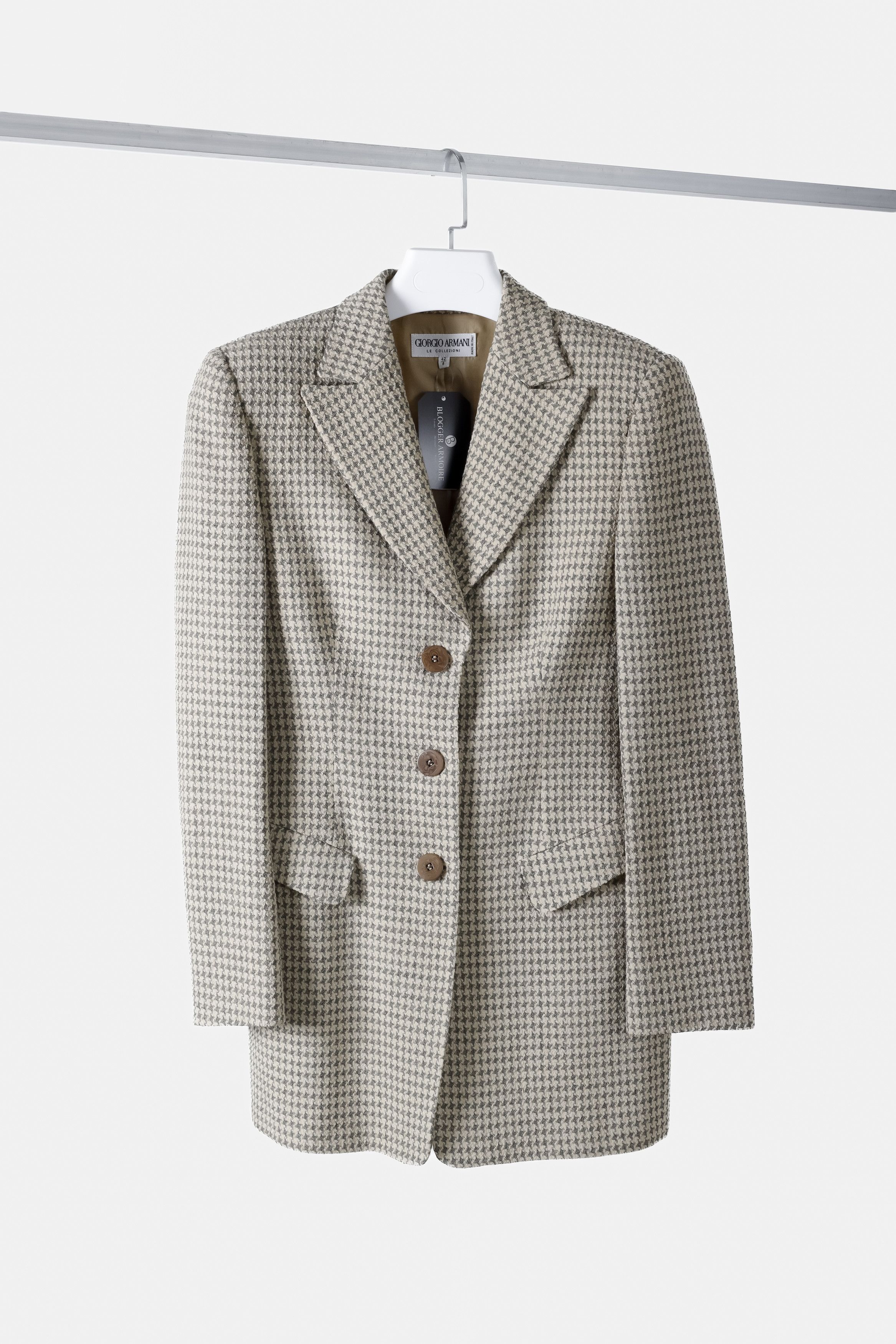 image of Giorgio Armani Le Collezioni Vintage Houndstooth Blazer in Beige, Women's (Size Medium)
