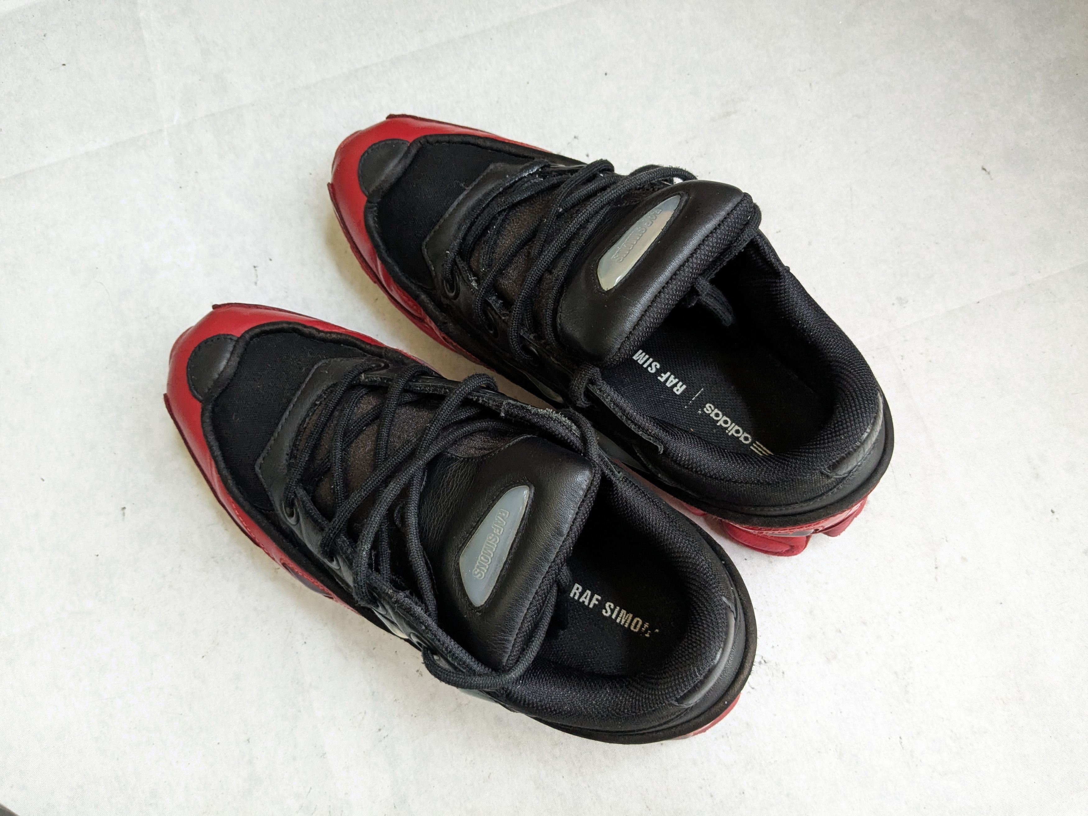 Raf Simons Adidas Raf Simons Ozweego 3 Black Scarlet Red DA8775 9.5 Size US 9.5 / EU 42-43 - 13 Thumbnail