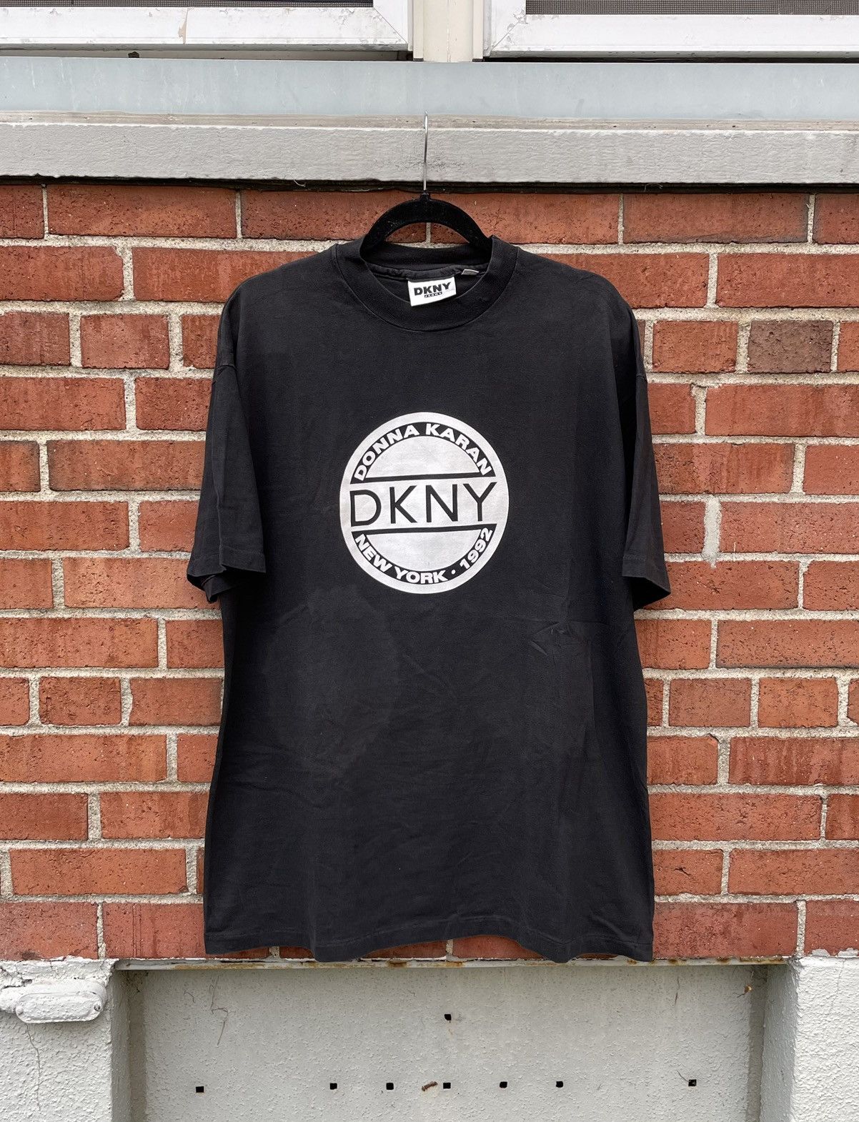 DKNY Vintage 1992 DKNY Donna Karan New York S/S T Shirt Size US XL / EU 56 / 4 - 1 Thumbnail