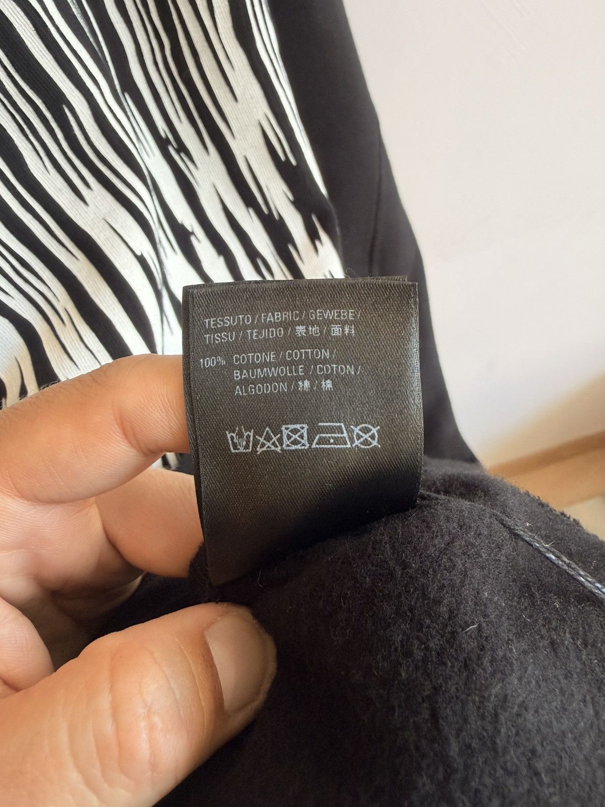 Balenciaga Balenciaga Oversized Logo Barcode Sweater Black Size XS Size US XS / EU 42 / 0 - 14 Thumbnail