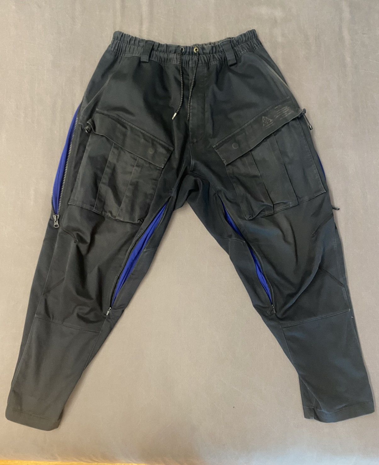image of Acronym x Nike Acg Cargo Pants in Black, Men's (Size 32)
