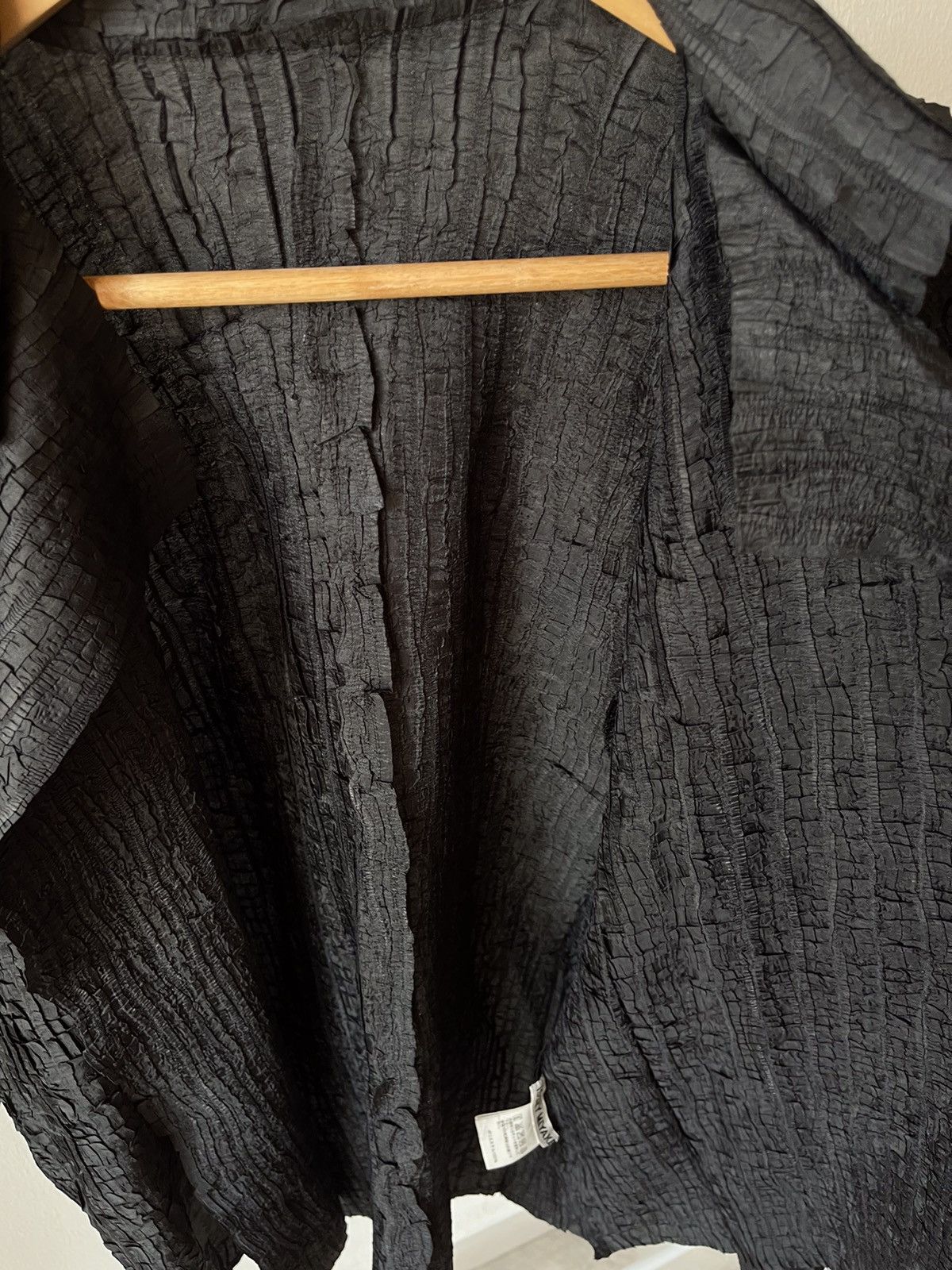 Issey Miyake × Pleats Please Issey Miyake Rare Issey Miyake Wood Skin Style Cardigan Size US M / EU 48-50 / 2 - 11 Thumbnail