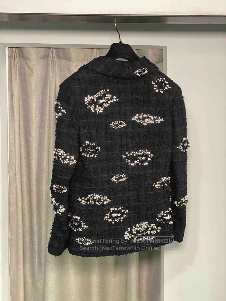 Chanel Chanel Black lapel two-pocket lace button pearl rhinestone Size XS / US 0-2 / IT 36-38 - 2 Thumbnail