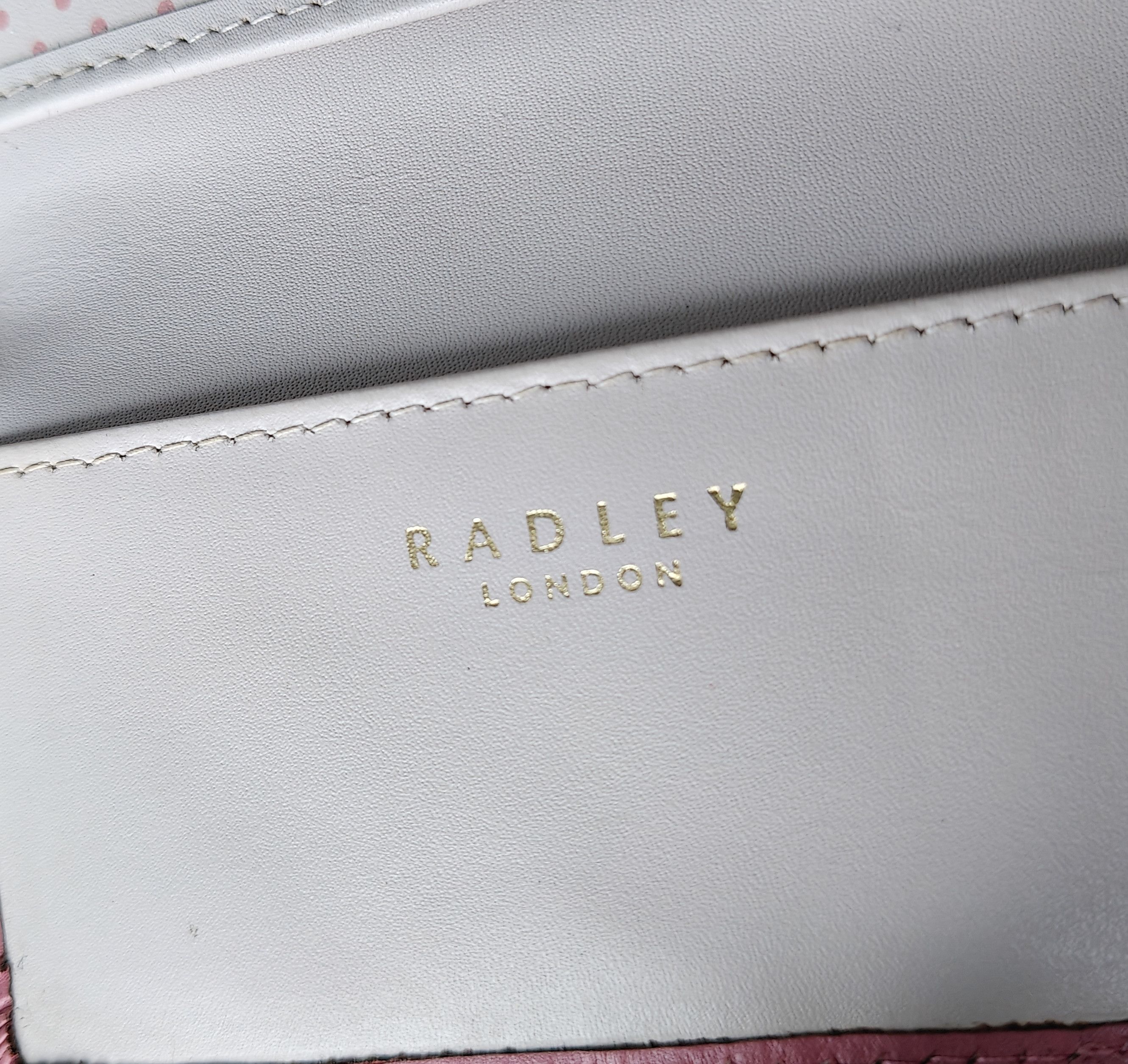 Other Radley London Heritage Logo Wallet Free Shipping T/7011 Size ONE SIZE - 10 Thumbnail