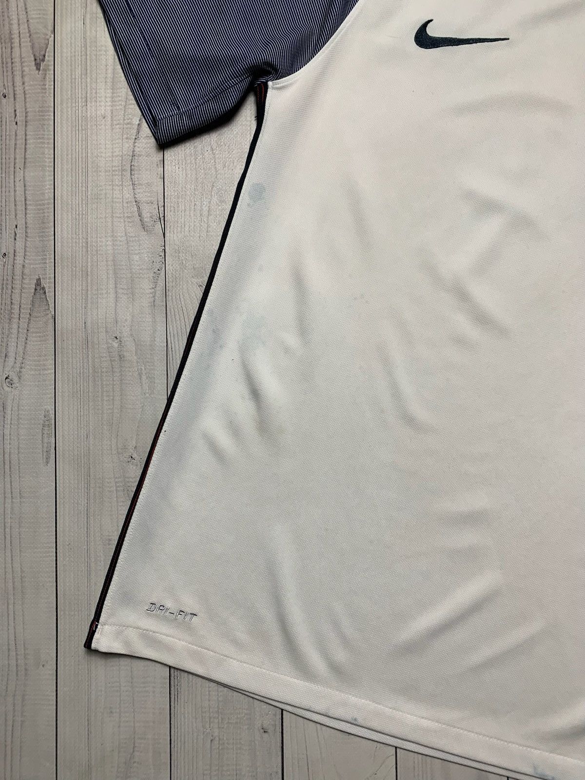 Nike × Vintage Vintage Nike France soccer jersey size M Size US M / EU 48-50 / 2 - 3 Thumbnail