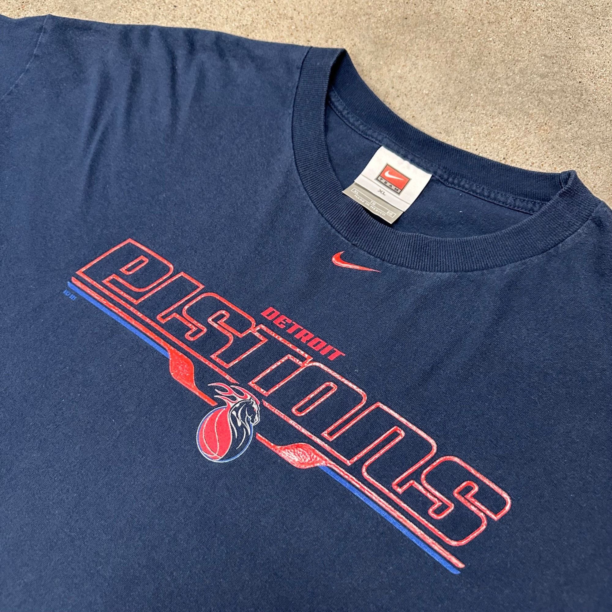 NBA × Nike × Vintage Vintage Nike Centerswoosh Detroit Pistons Longsleeve Shirt Size US XL / EU 56 / 4 - 2 Thumbnail