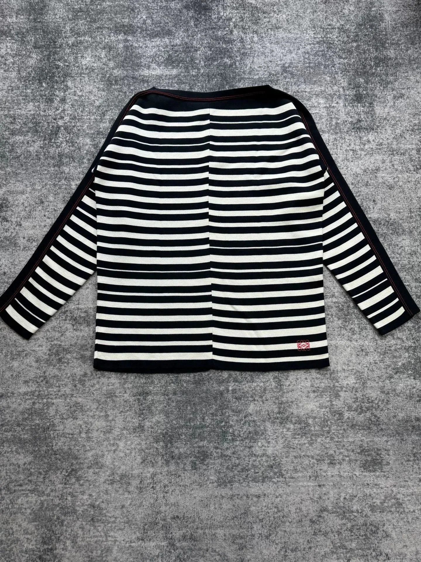 Loewe Loewe Striped Embroidered Logo Off-Shoulder Sweater. Size M / US 6-8 / IT 42-44 - 1 Thumbnail