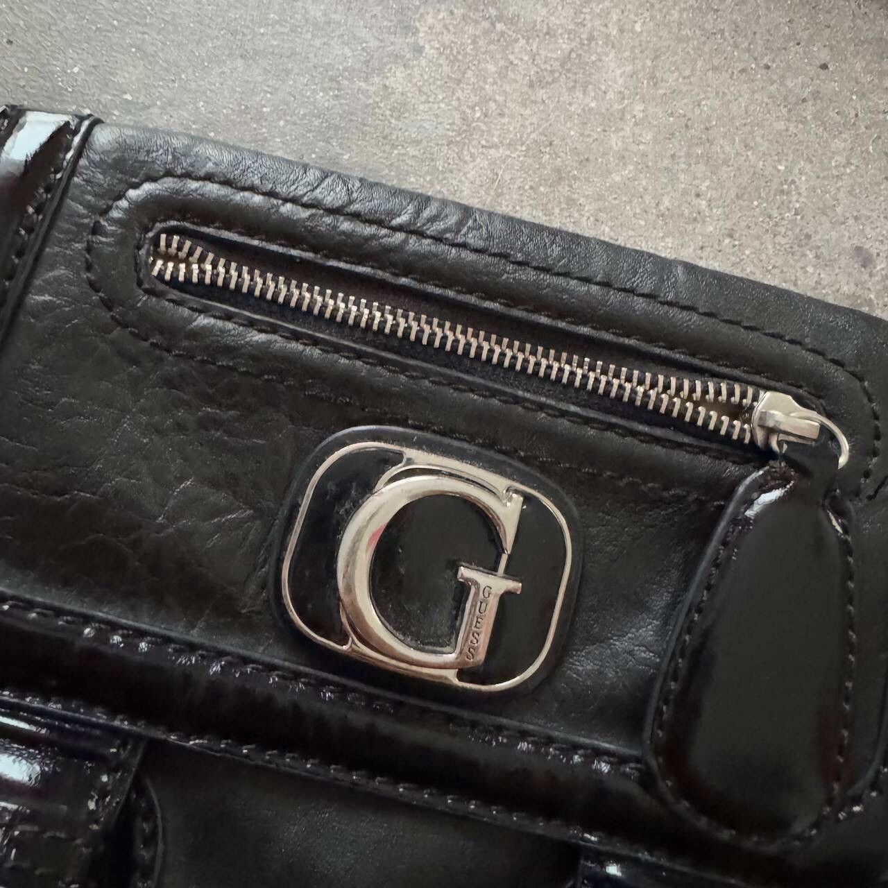 Guess × Hysteric Glamour × Japanese Brand Guess Y2K Vintage Amazing Leather Crossbody Bag Size ONE SIZE - 4 Thumbnail