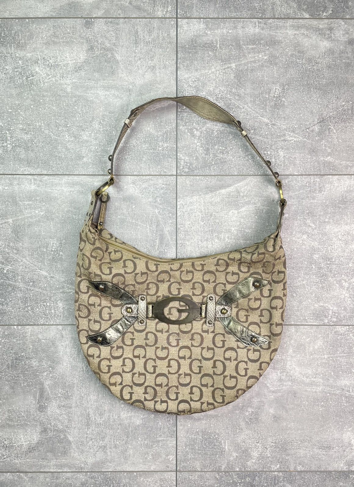 Guess Guess Monogram Vintage Shoulder Bag Size ONE SIZE - 1 Thumbnail