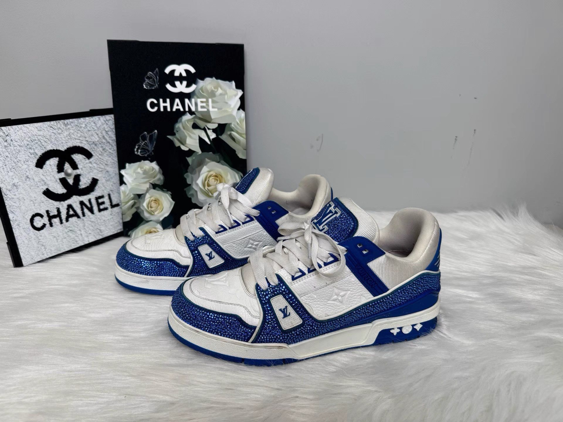 Louis Vuitton LV Trainer Classic White-Blue Full Rhinestone Sneaker K36 Size US 8 / EU 41 - 1 Thumbnail
