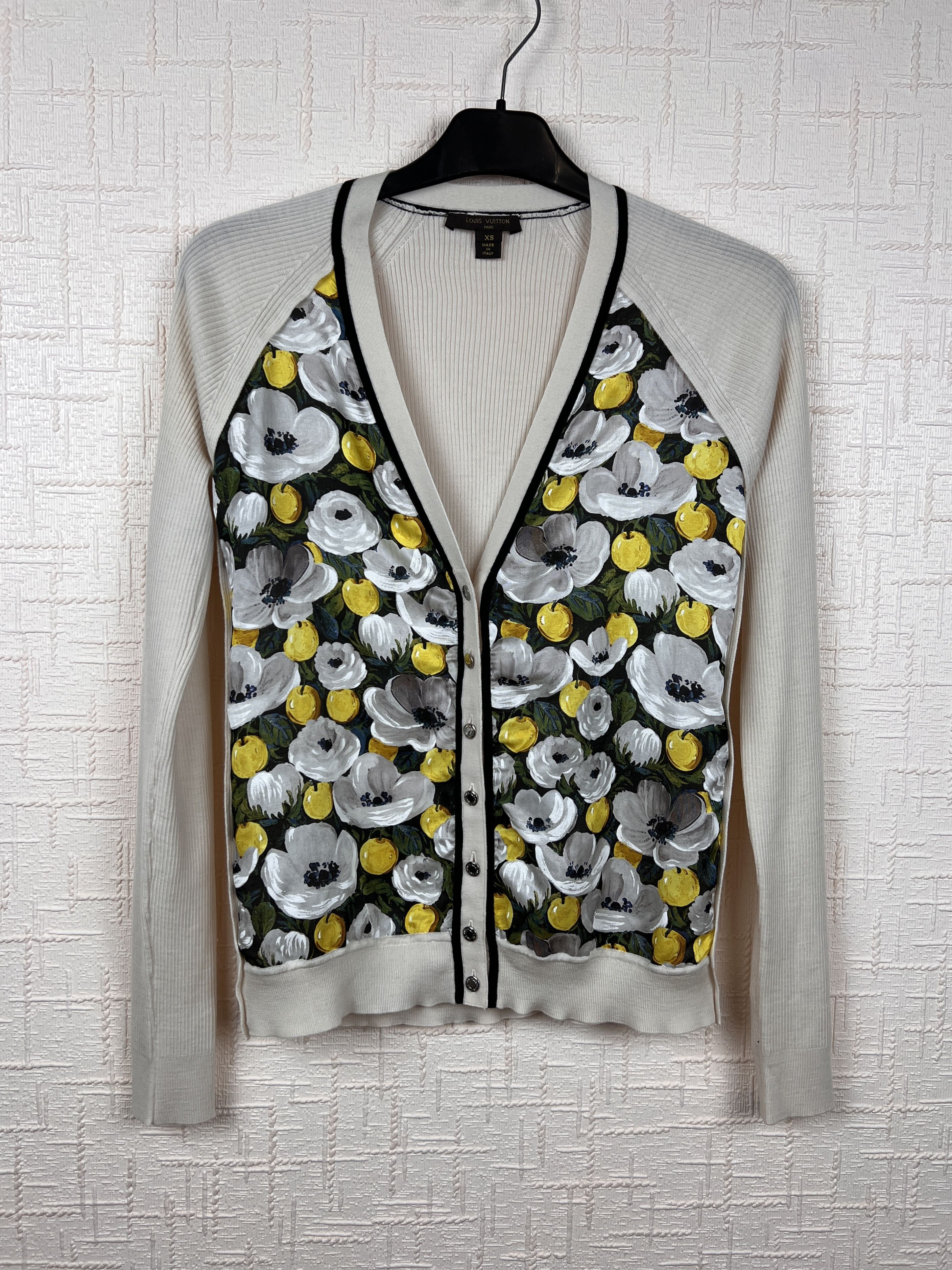 Louis Vuitton Louis Vuitton Floral Print Women`s Top Cardigan Wool Silk Size XS / US 0-2 / IT 36-38 - 1 Thumbnail