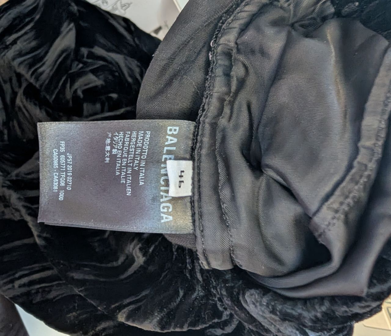 Balenciaga Balenciaga 2019 Black Velvet Pyjama Trousers Size US 30 / EU 46 - 4 Thumbnail