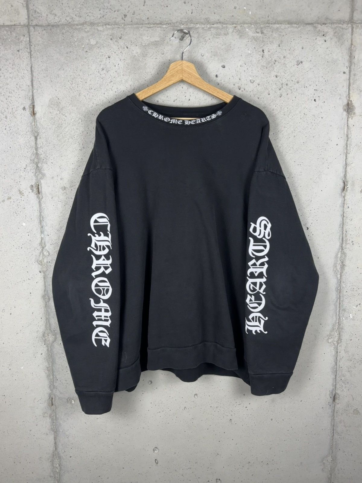 Chrome Hearts Chrome Hearts Black Spellout Crewneck - XLarge Size US XL / EU 56 / 4 - 1 Thumbnail
