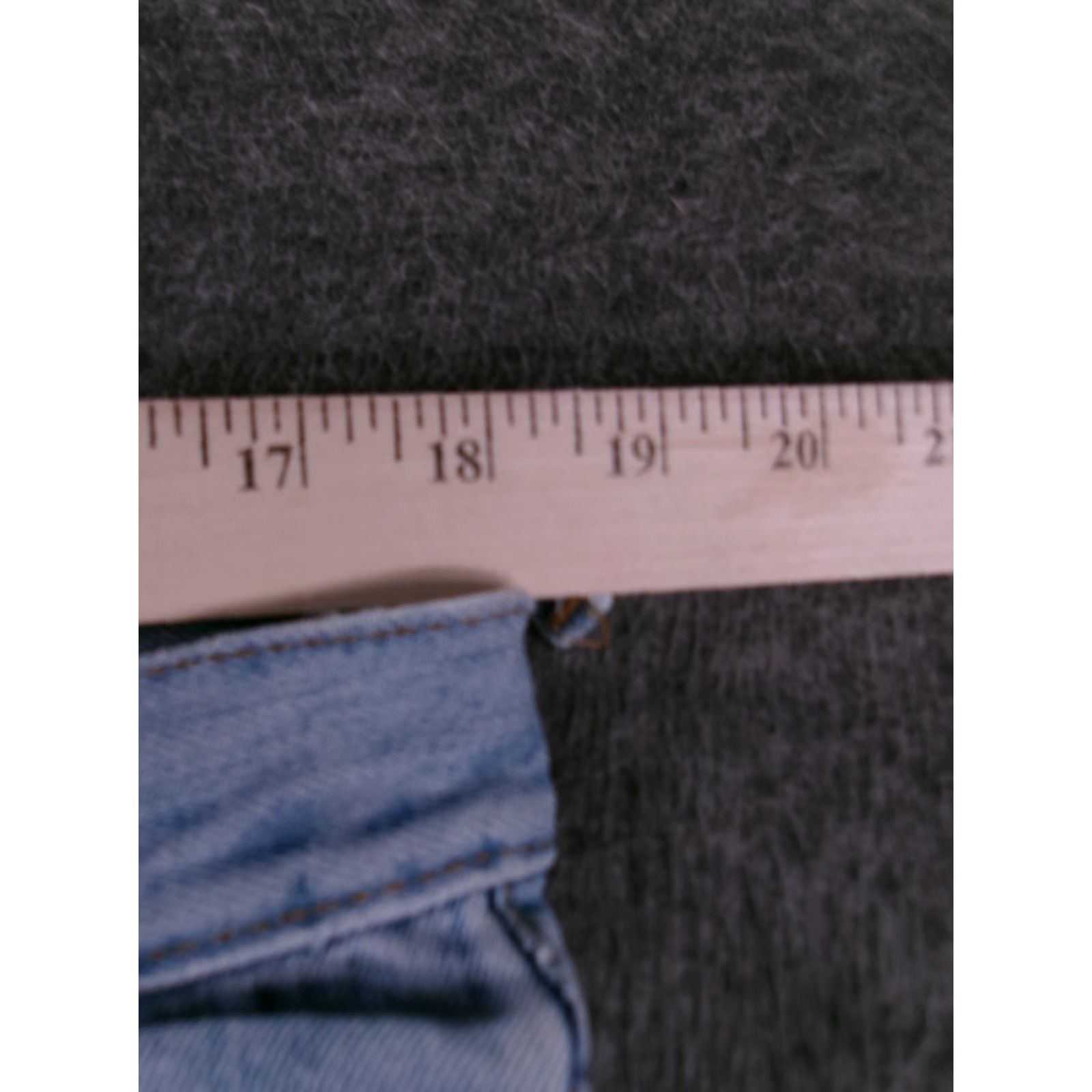 Levi's VINTAGE Levi's 550 Jeans Men 36x30 Blue Relaxed Fit Tapered Light Wash 80s 90s USA Western Mens Size US 36 / EU 52 - 4 Thumbnail