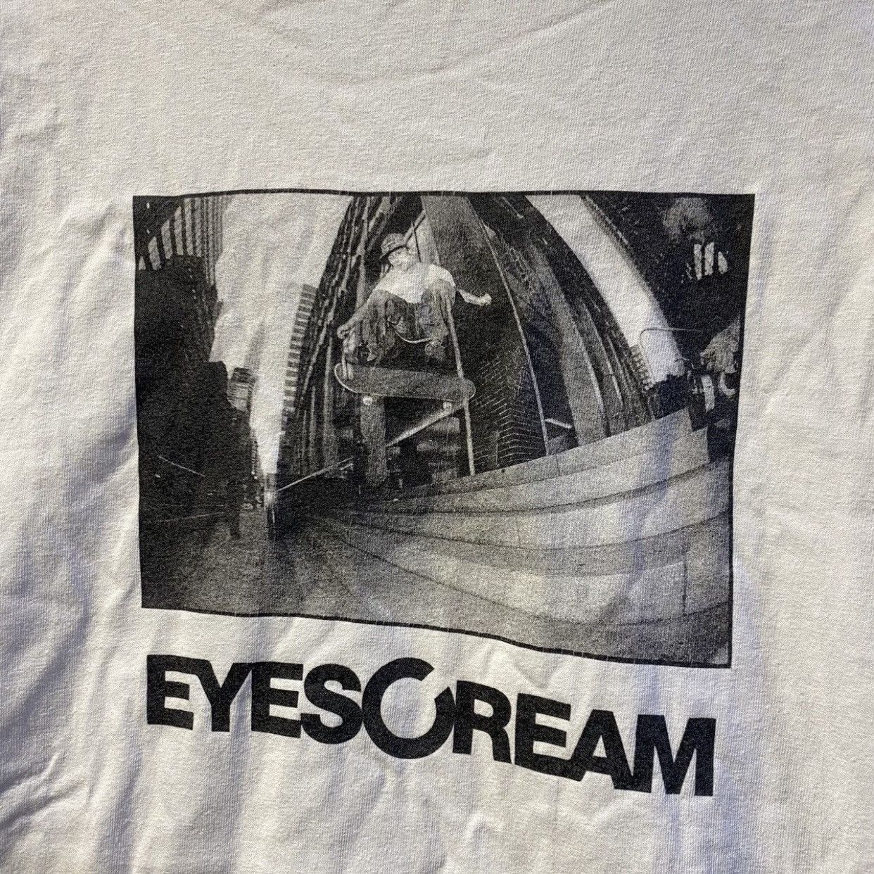 Supreme Very RARE 💥Supreme eyescream zozo town tee Size US M / EU 48-50 / 2 - 3 Thumbnail
