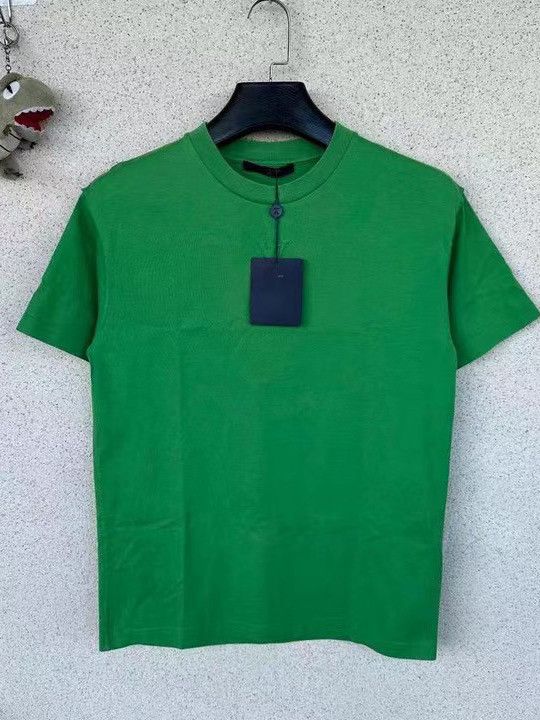 Louis Vuitton Louis Vuitton Green Logo Patch T-Shirt US S Size US S / EU 44-46 / 1 - 1 Thumbnail