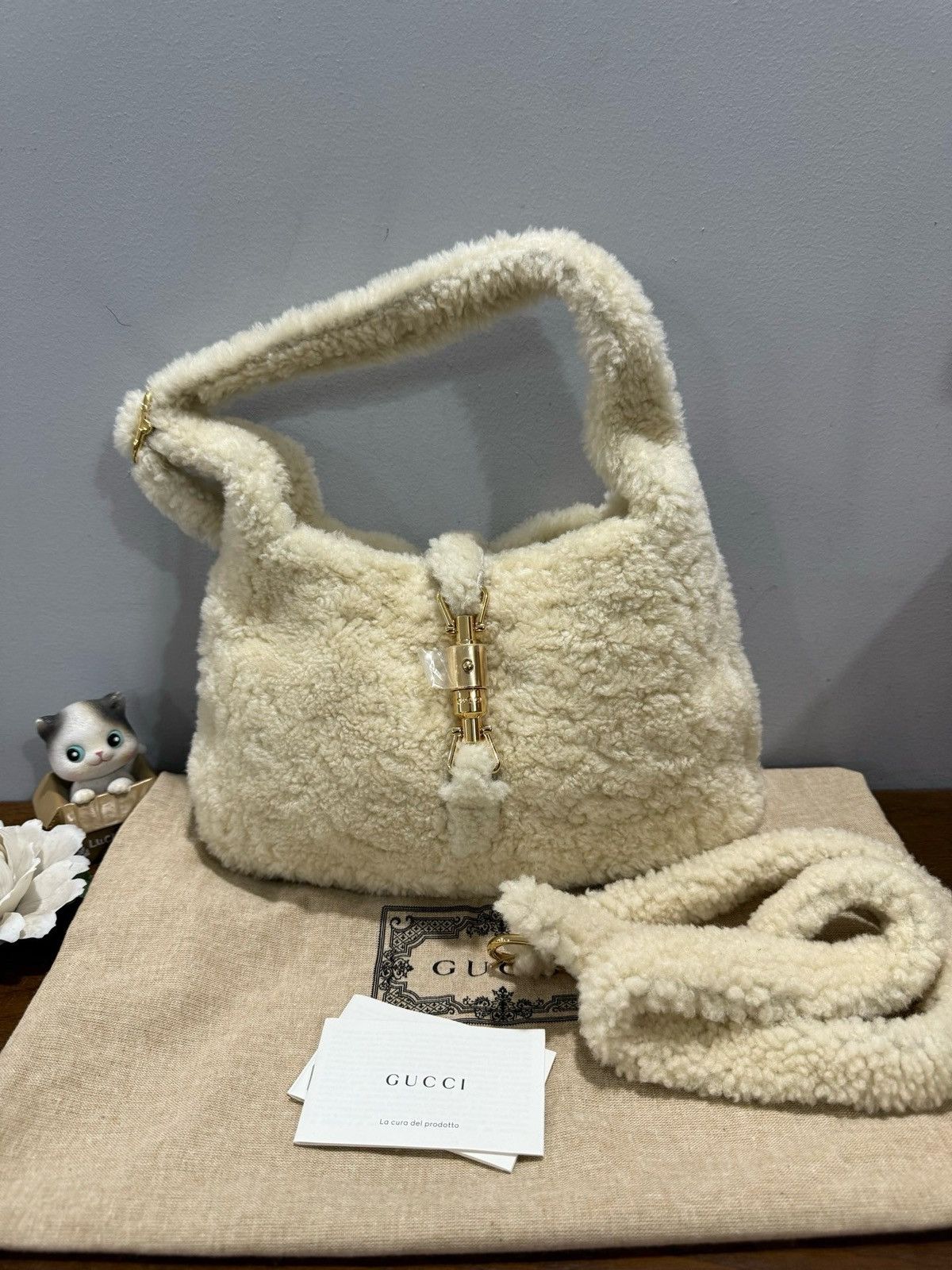 Gucci Small Shearling Jackie 1961 Hobo White Size ONE SIZE - 2 Thumbnail