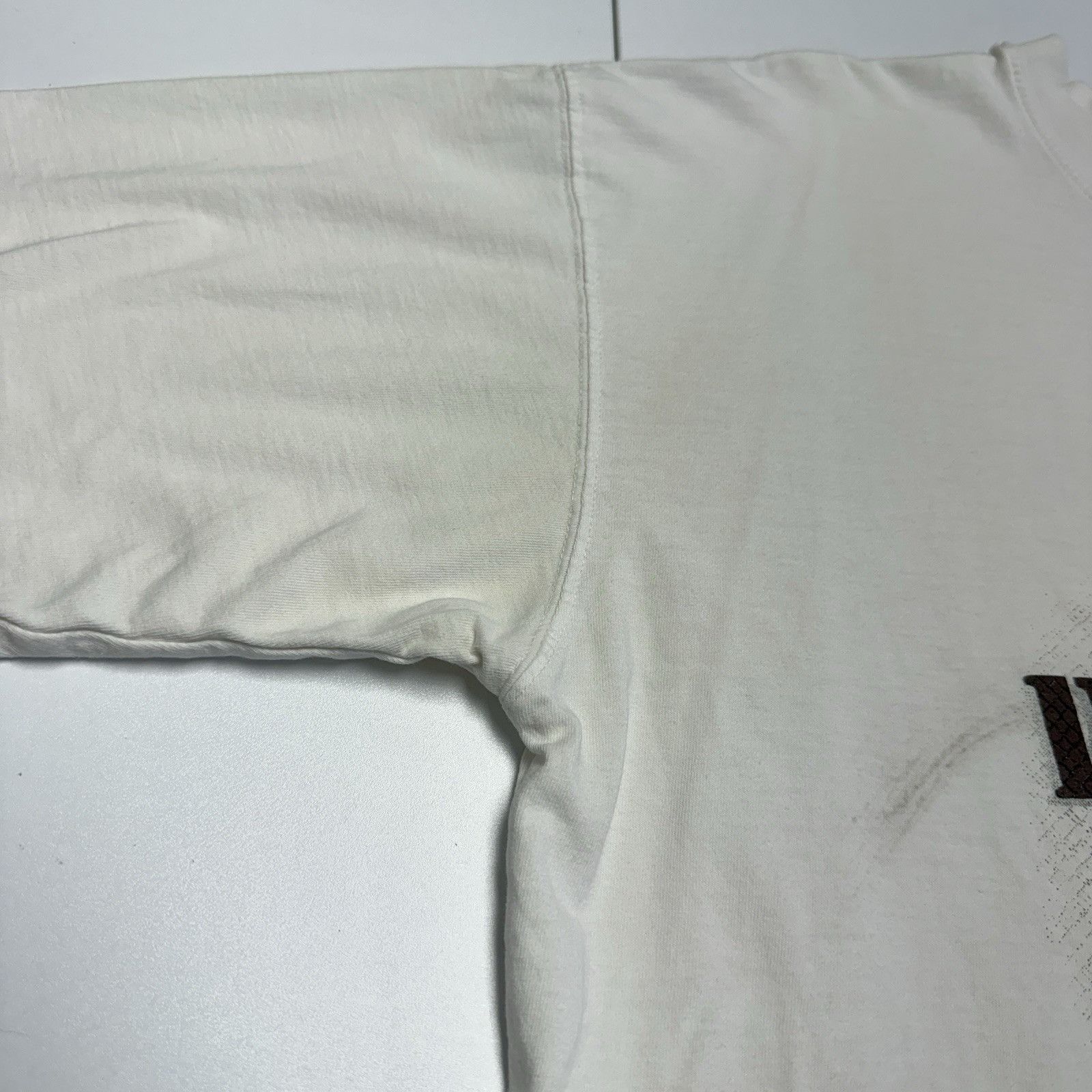 NBA Vintage NBA T Shirt Mens XL 24x26.5 White Y2K Ballers Size US XL / EU 56 / 4 - 6 Thumbnail