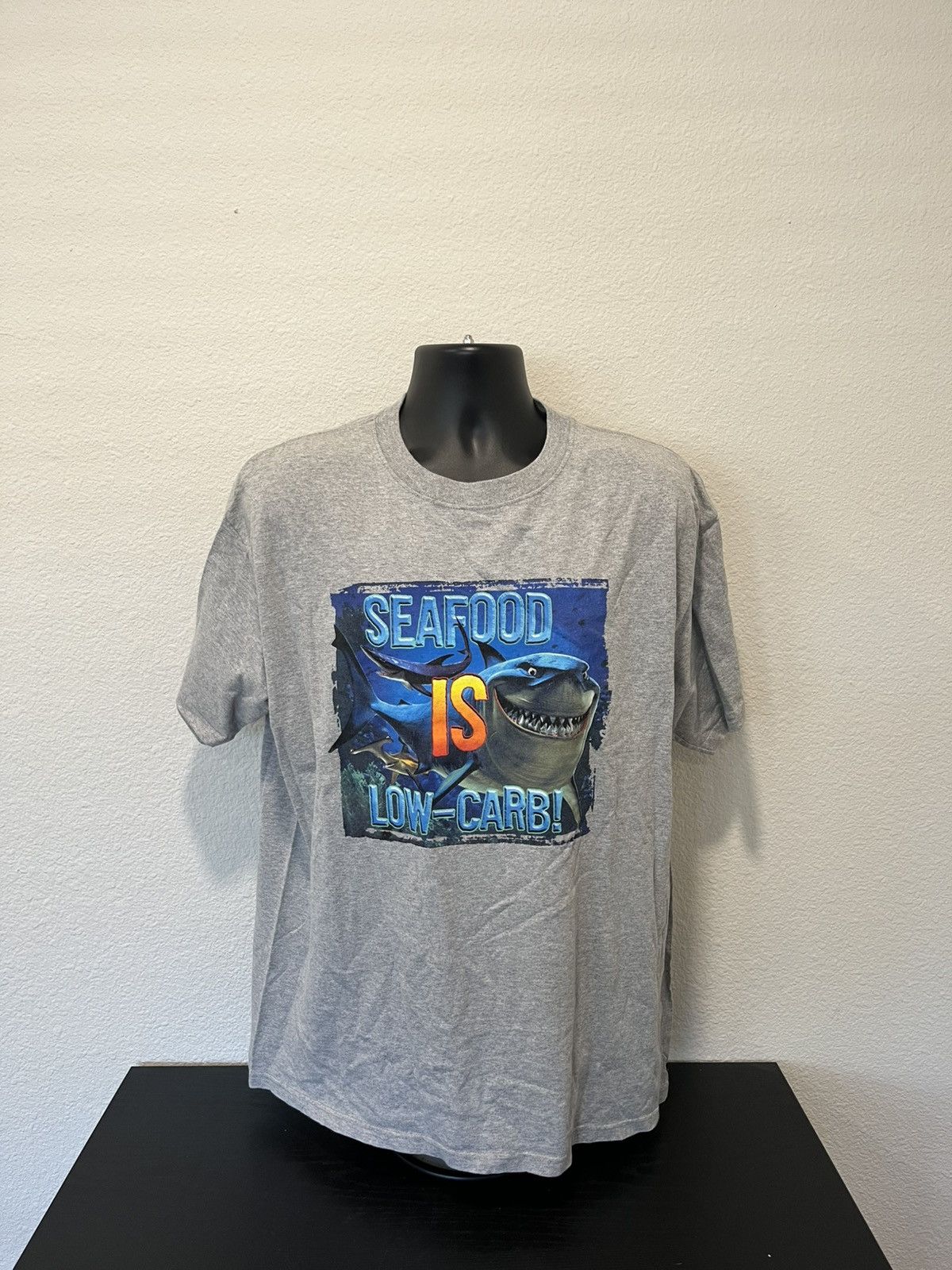 Disney × Vintage Vintage finding nemo Disney shark shirt Size US XL / EU 56 / 4 - 1 Thumbnail
