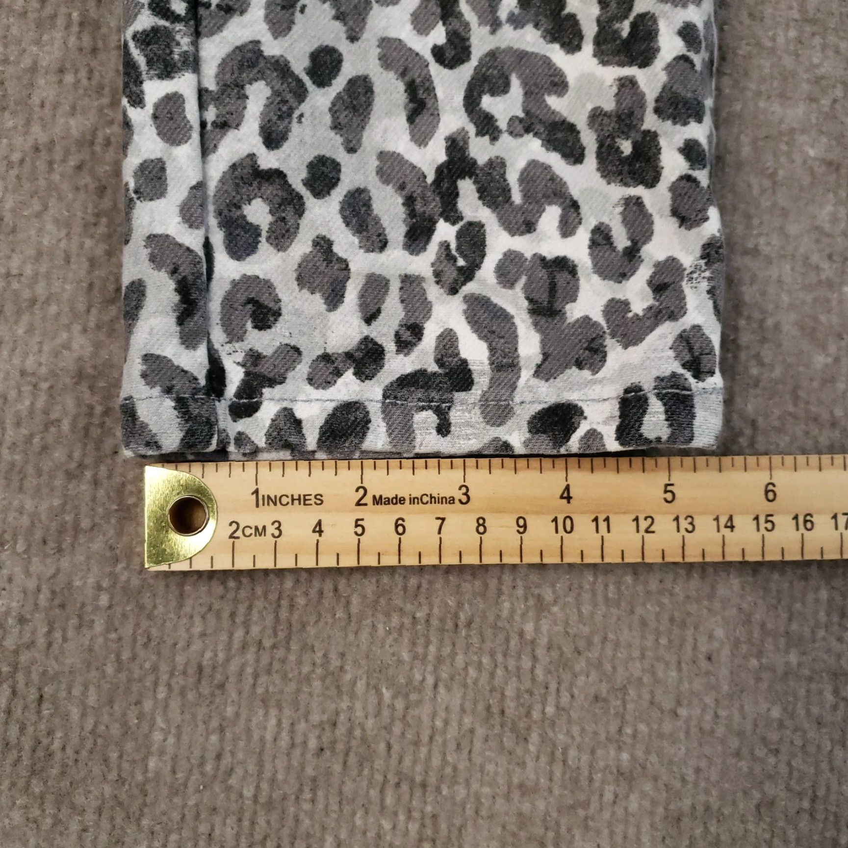 J.McLaughlin VINTAGE J McLaughlin Pants Womens Size 8 Animal Print Cotton Spandex Straight Leg Gray Size 30" / US 8 / IT 44 - 4 Thumbnail