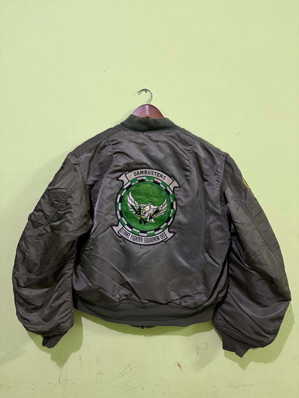 U.S. NAVY USS MIDWAY MA-1フライトジャケット VTG Alpha Industries USS Midway MA-1 Flight Jacket US Navy