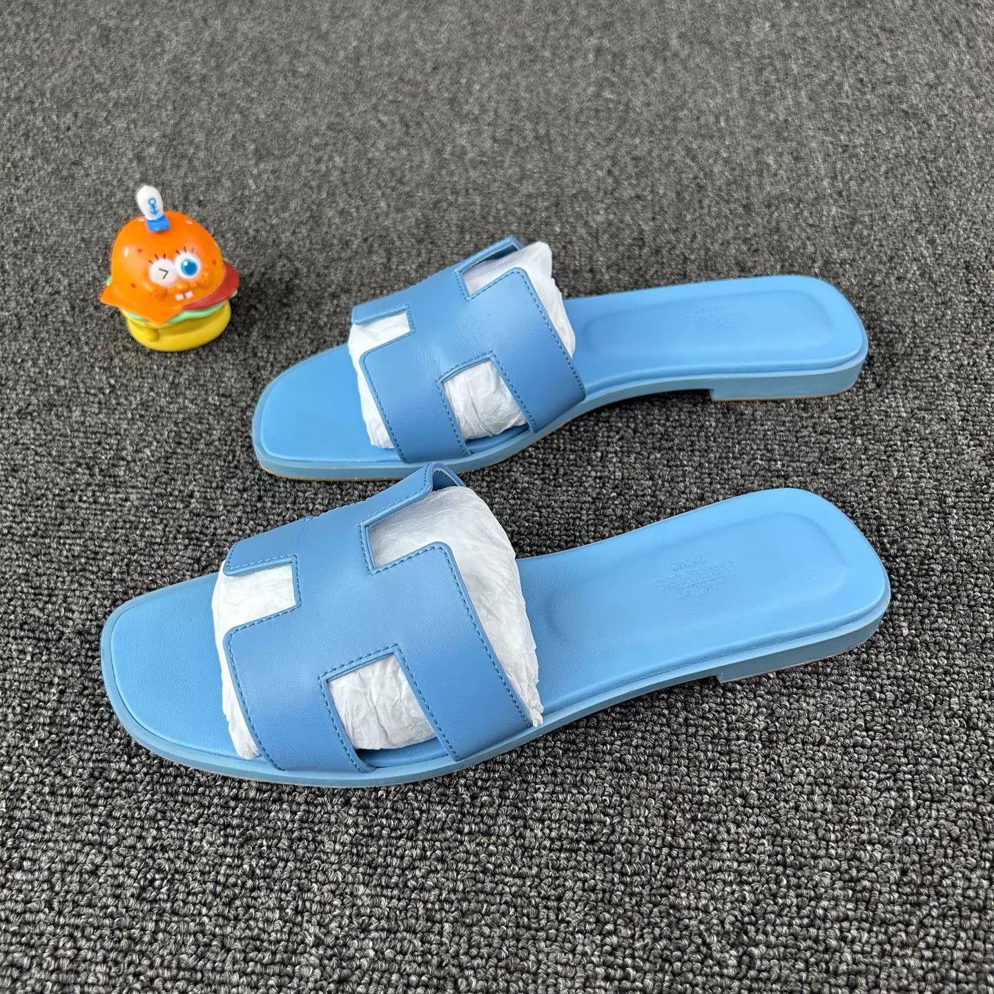Hermes Hermes Classic Blue H Sandal 39 Size US 8.5 / IT 38.5 - 1 Thumbnail