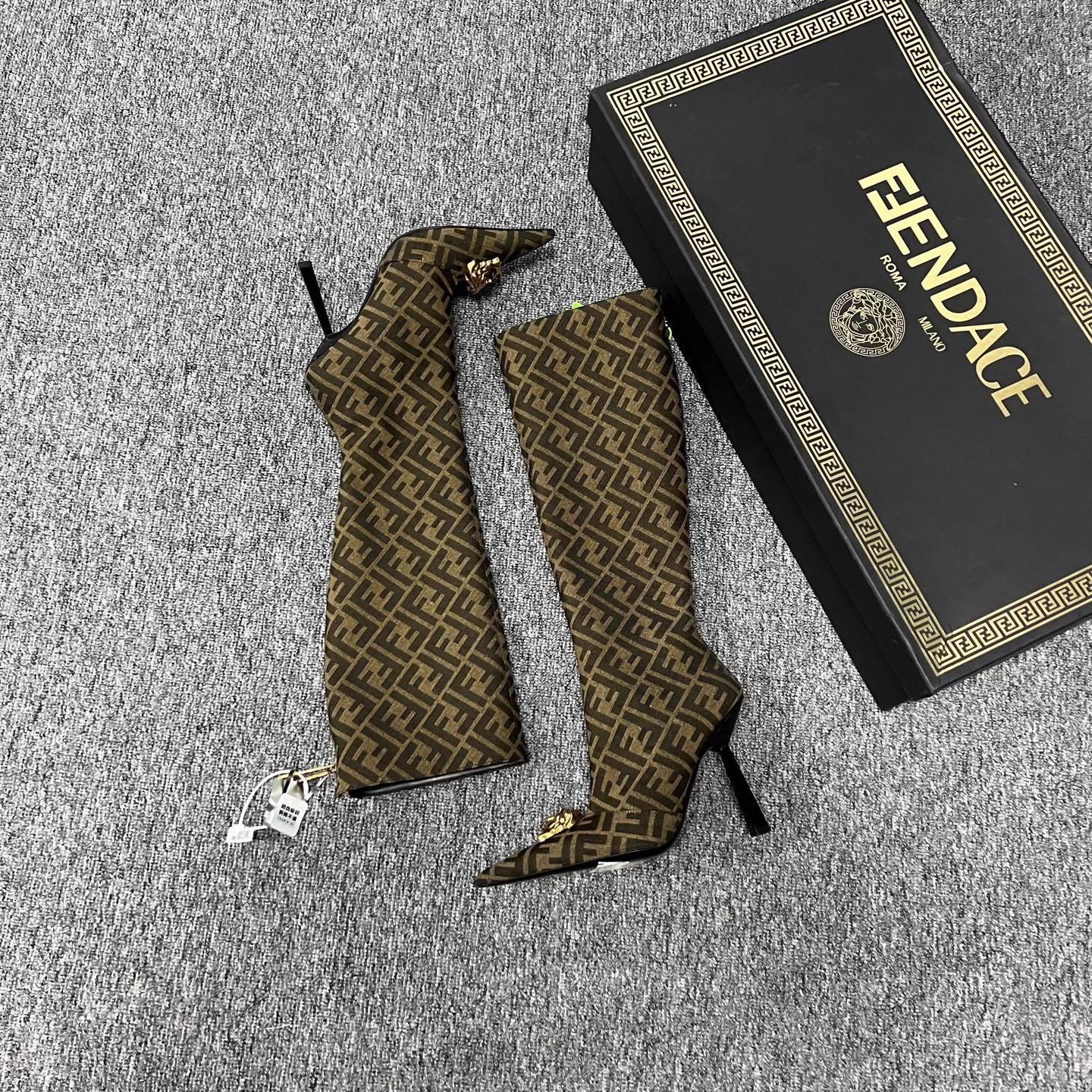 Fendi Fendi x Versace Medusa FF Monogram Pointed Knee-High Boots 37 Size US 6.5 / IT 36.5 - 2 Thumbnail