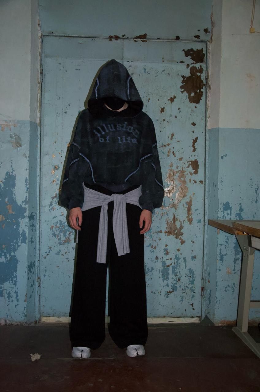 Other Hoodie Illusion of life Size US L / EU 52-54 / 3 - 5 Thumbnail