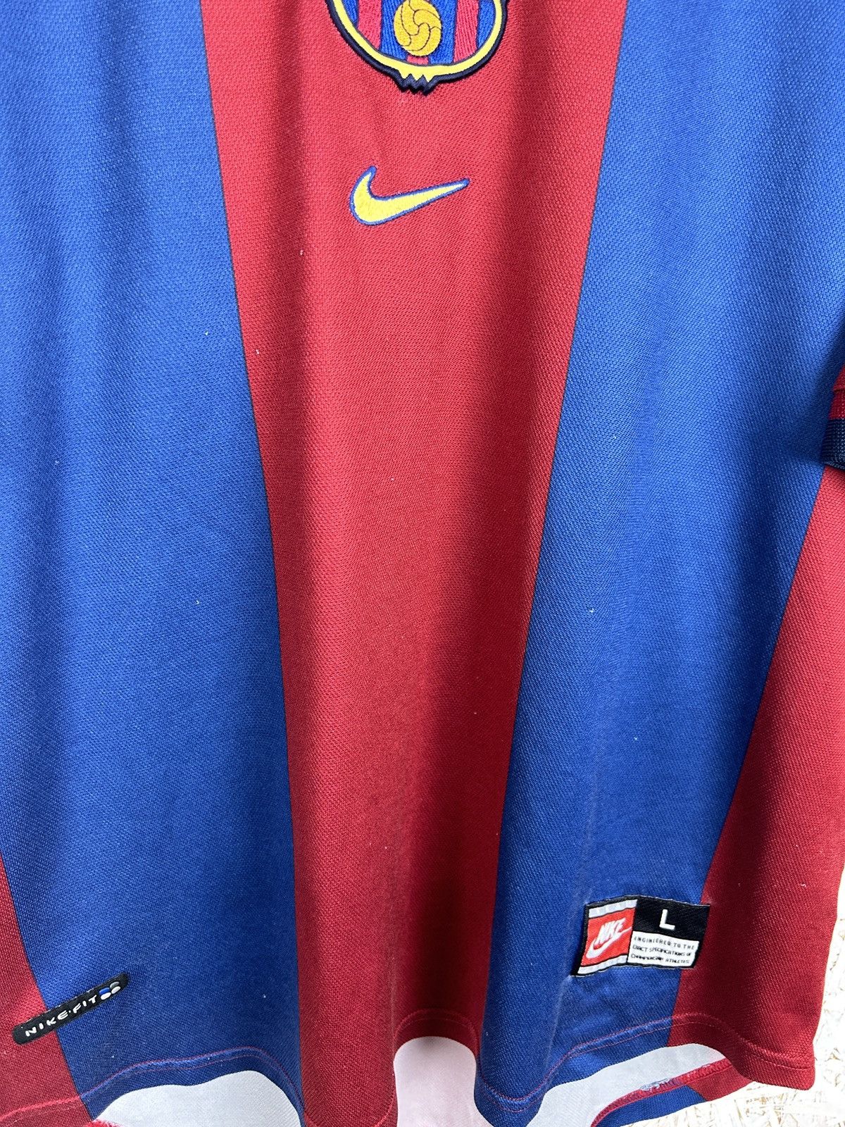Nike 90s Nike FC Barcelona 1998/99 Home Kit Soccer Jersey L Size US L / EU 52-54 / 3 - 4 Thumbnail