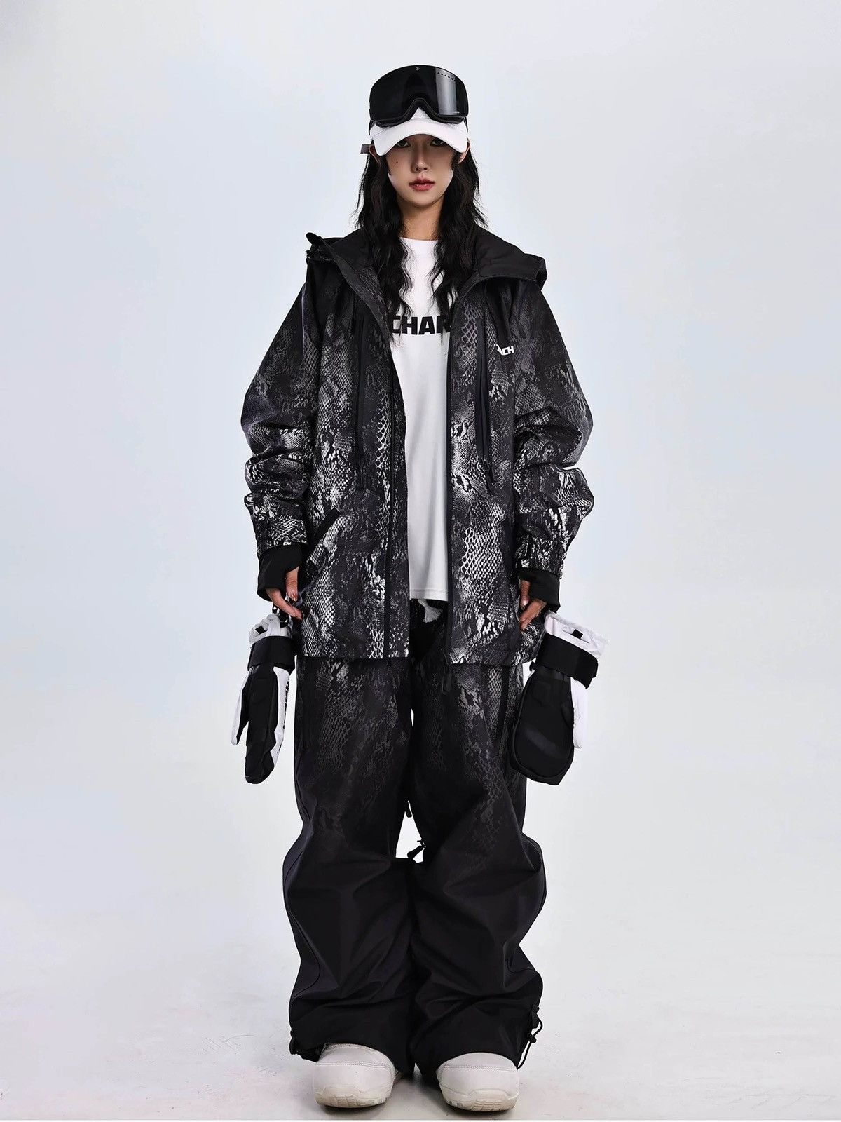 Other Black Belly Silver Snake Gradient Outdoor Windproof Ski Suit Size US 32 / EU 48 - 5 Thumbnail