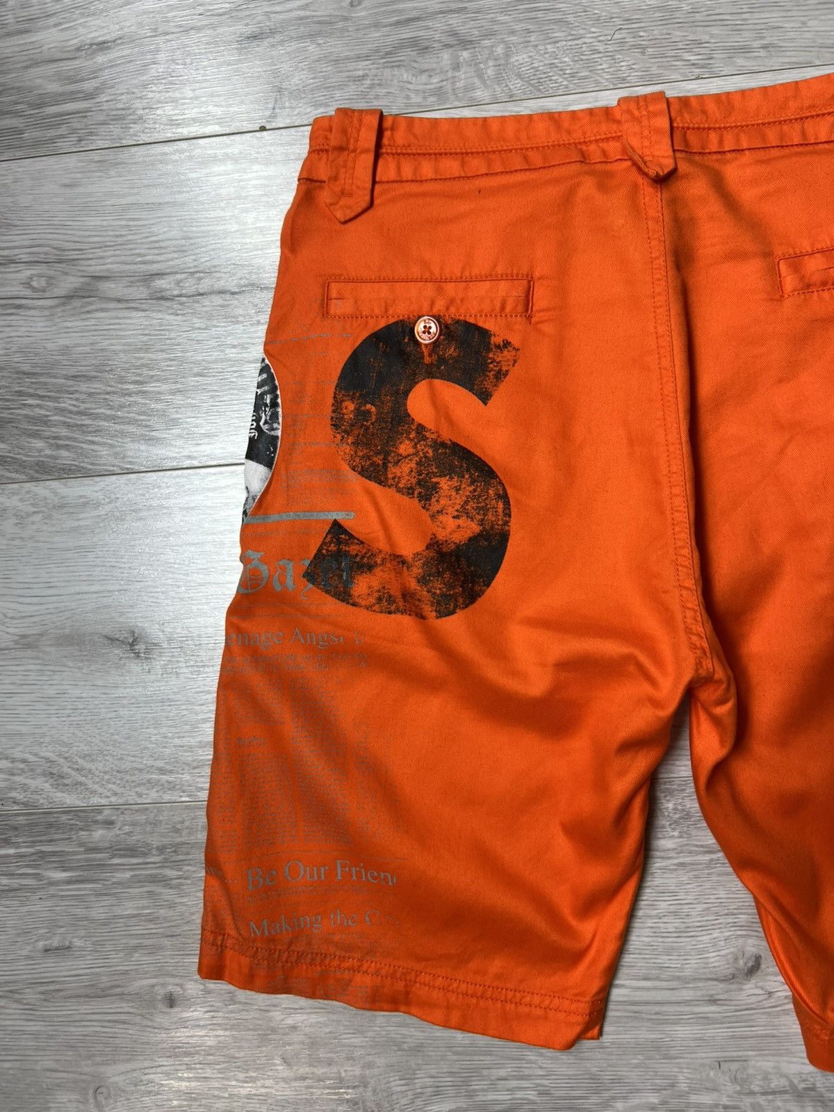 John Galliano John Galliano All Over Printed Orange Shorts Size Men’s XS Size US 28 / EU 44 - 10 Thumbnail