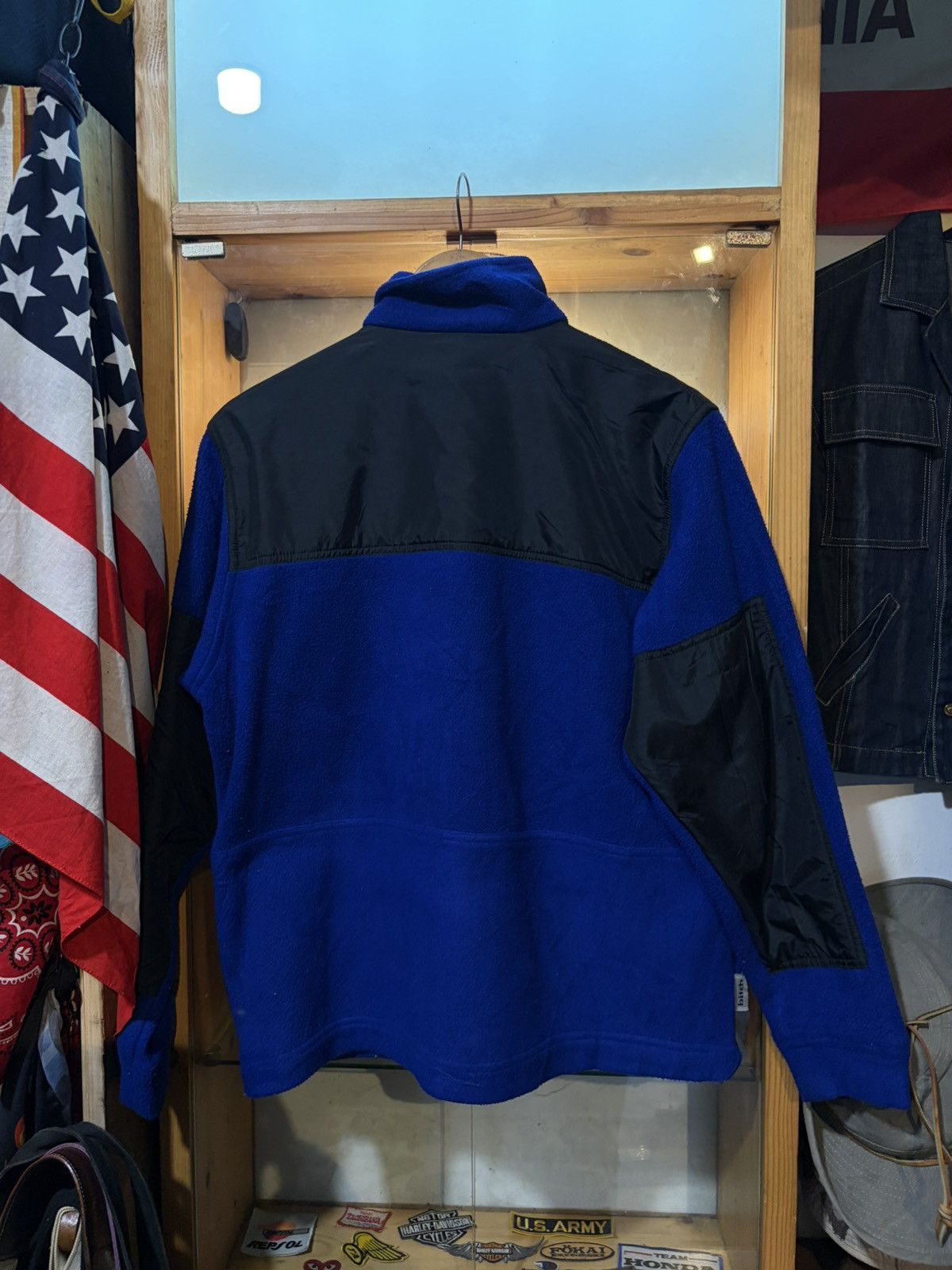 Hook-Ups Vintage 2000s Bitch Skateboards Fleece Jacket Size US L / EU 52-54 / 3 - 5 Thumbnail