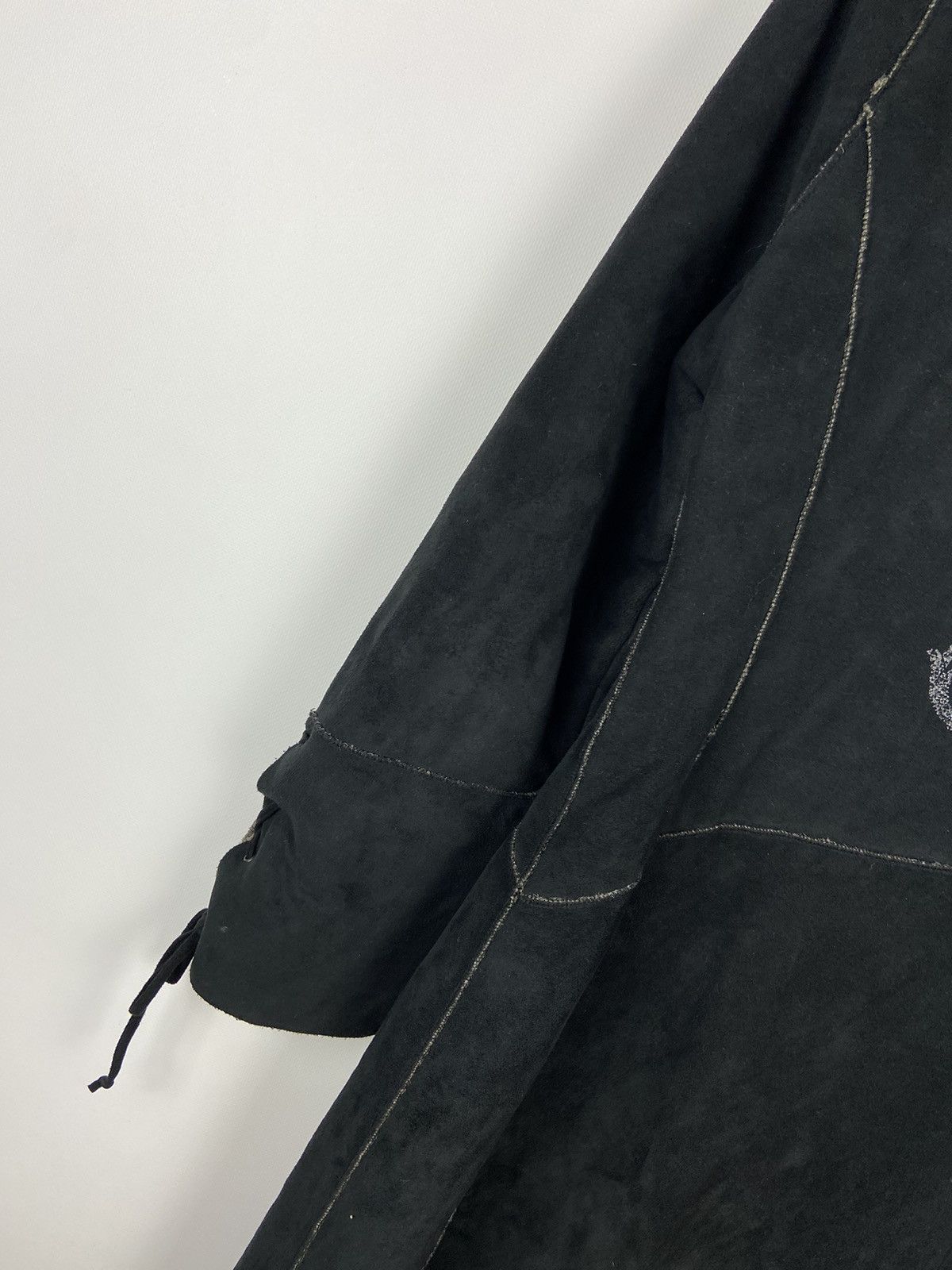 Vintage Vintage Versace Sport Black Micro Suede Faux Fur Lined Coat Size S / US 4 / IT 40 - 15 Thumbnail