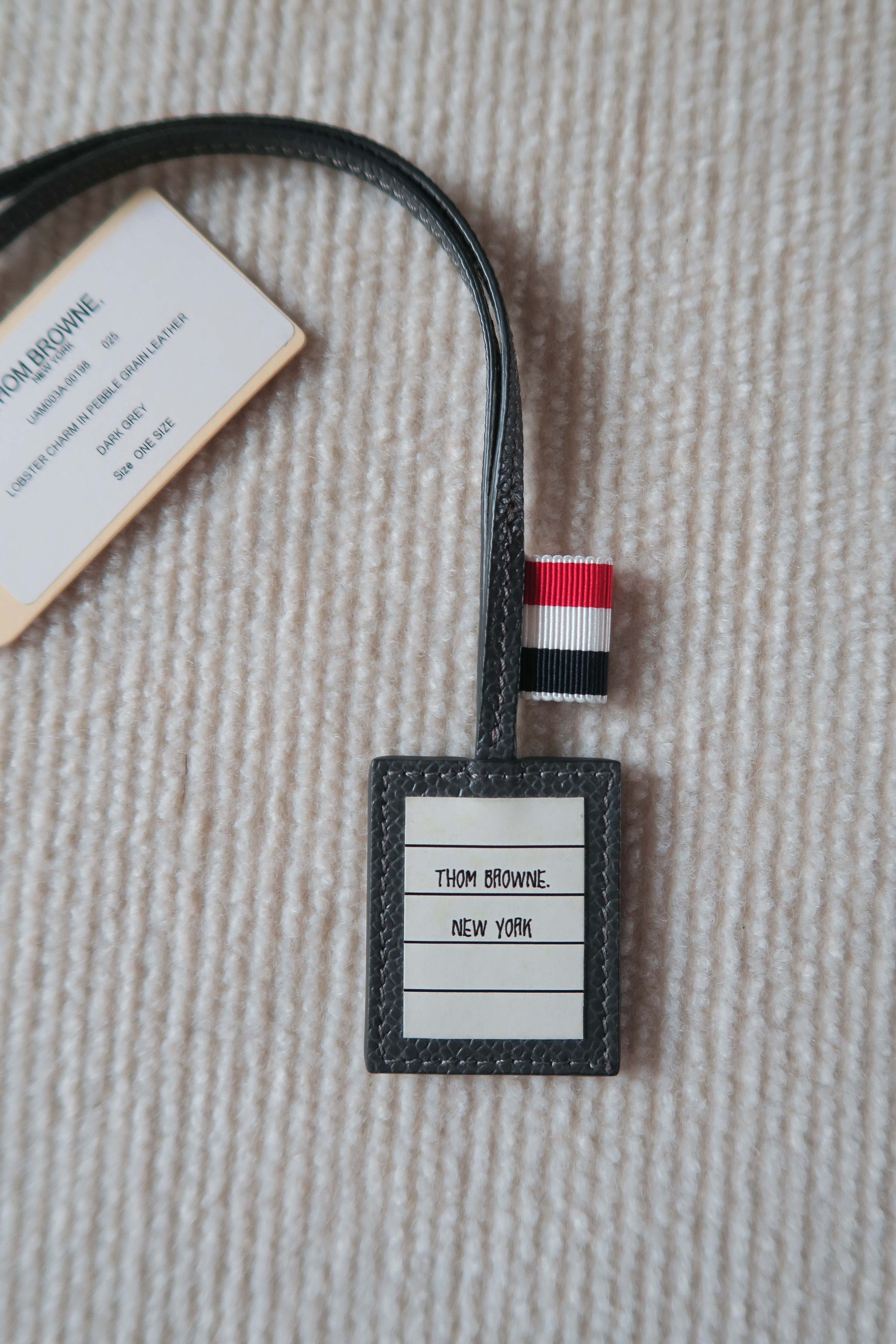 Thom Browne Thom Browne Pebble Grain Leather 4-Bar Label Key Ring Size ONE SIZE - 10 Thumbnail