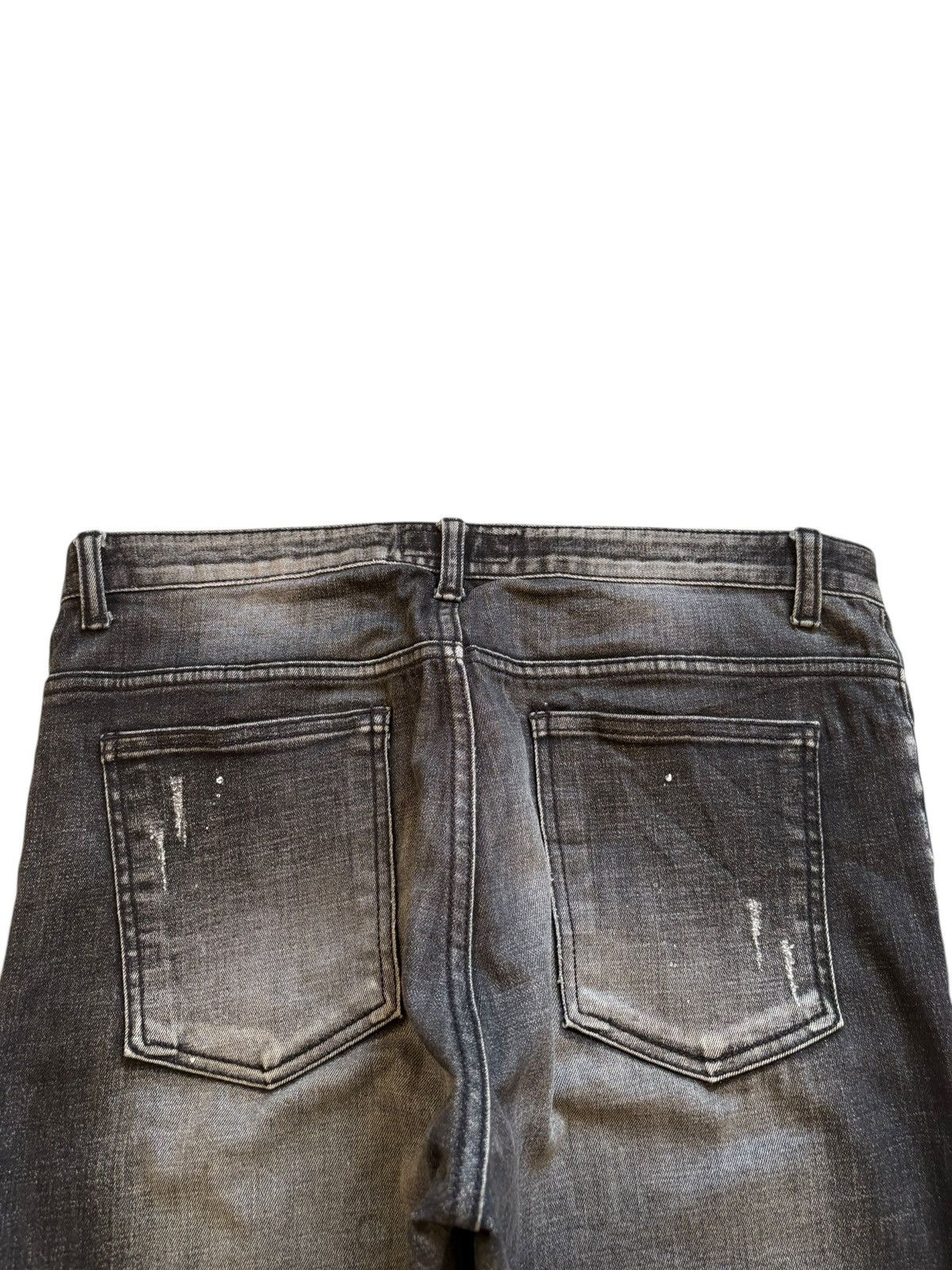 Japanese Brand Vintage Japanese Brand Paint Faded Wash Ripped Slim Jeans Size US 33 - 8 Thumbnail