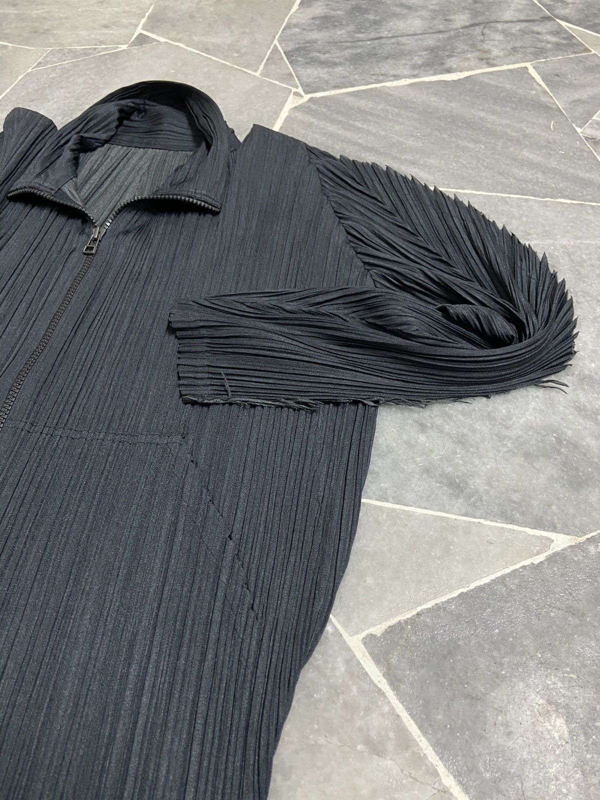 Issey Miyake Vintage Issey Miyake Pleated Jacket Size US M / EU 48-50 / 2 - 7 Thumbnail