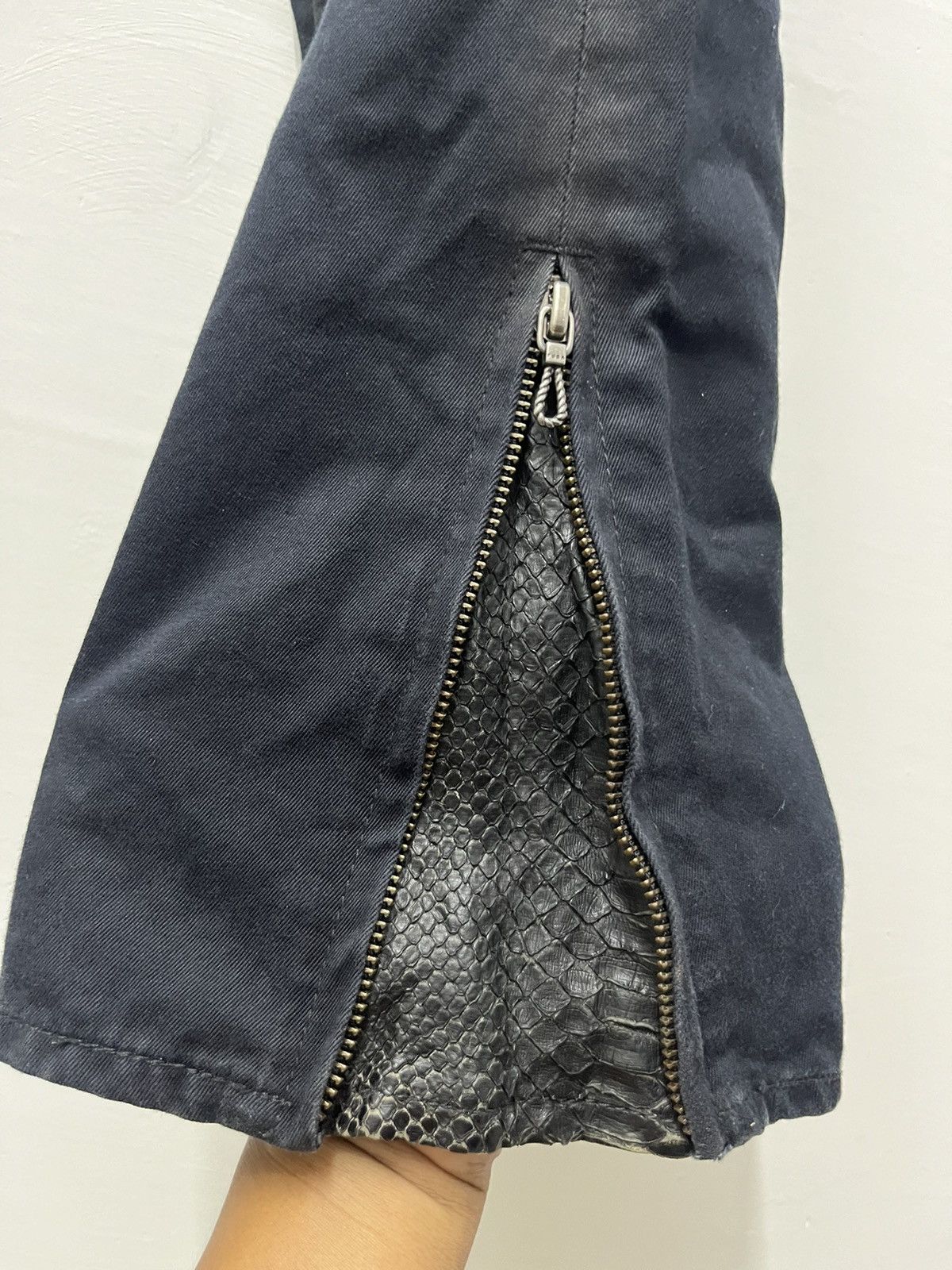 Japanese Brand Fuga Japan Black Rusty Zipper Leg Flared Denim Pants W32 Size US 32 / EU 48 - 9 Thumbnail