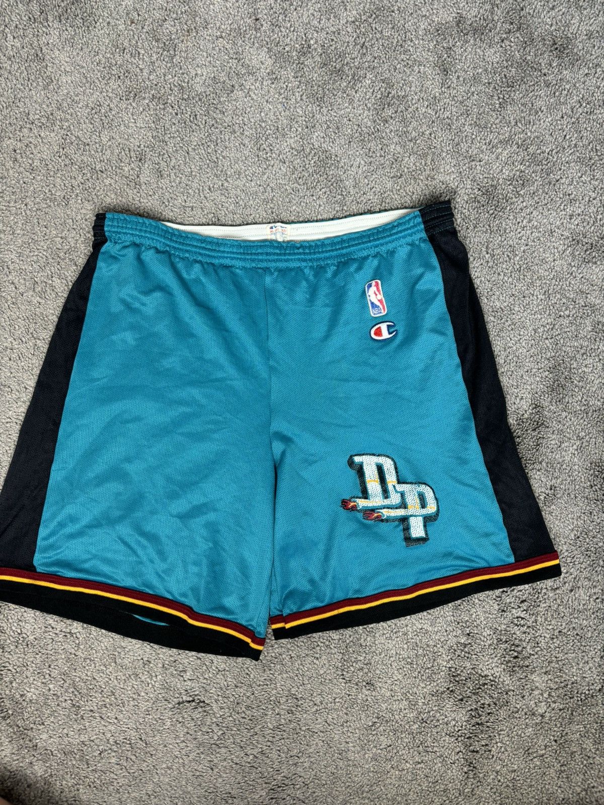 Champion Vintage Detroit Pistons Champion NBA Shorts Xl vtg RARE 90s Size US 34 / EU 50 - 1 Thumbnail