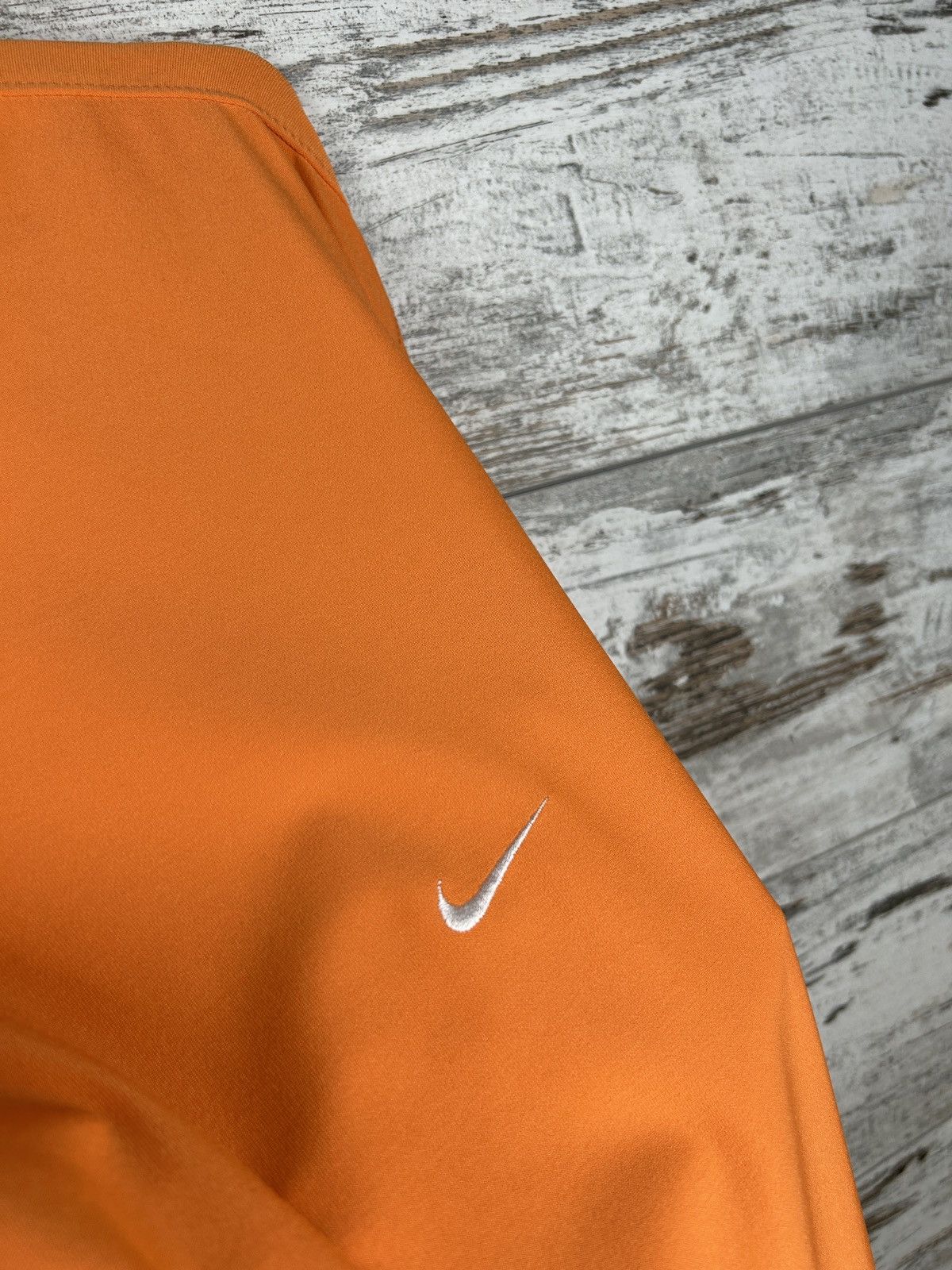 Nike Mens Vintage Nike Swoosh T Shirt 90s crazy tee court rare Size US L / EU 52-54 / 3 - 9 Thumbnail