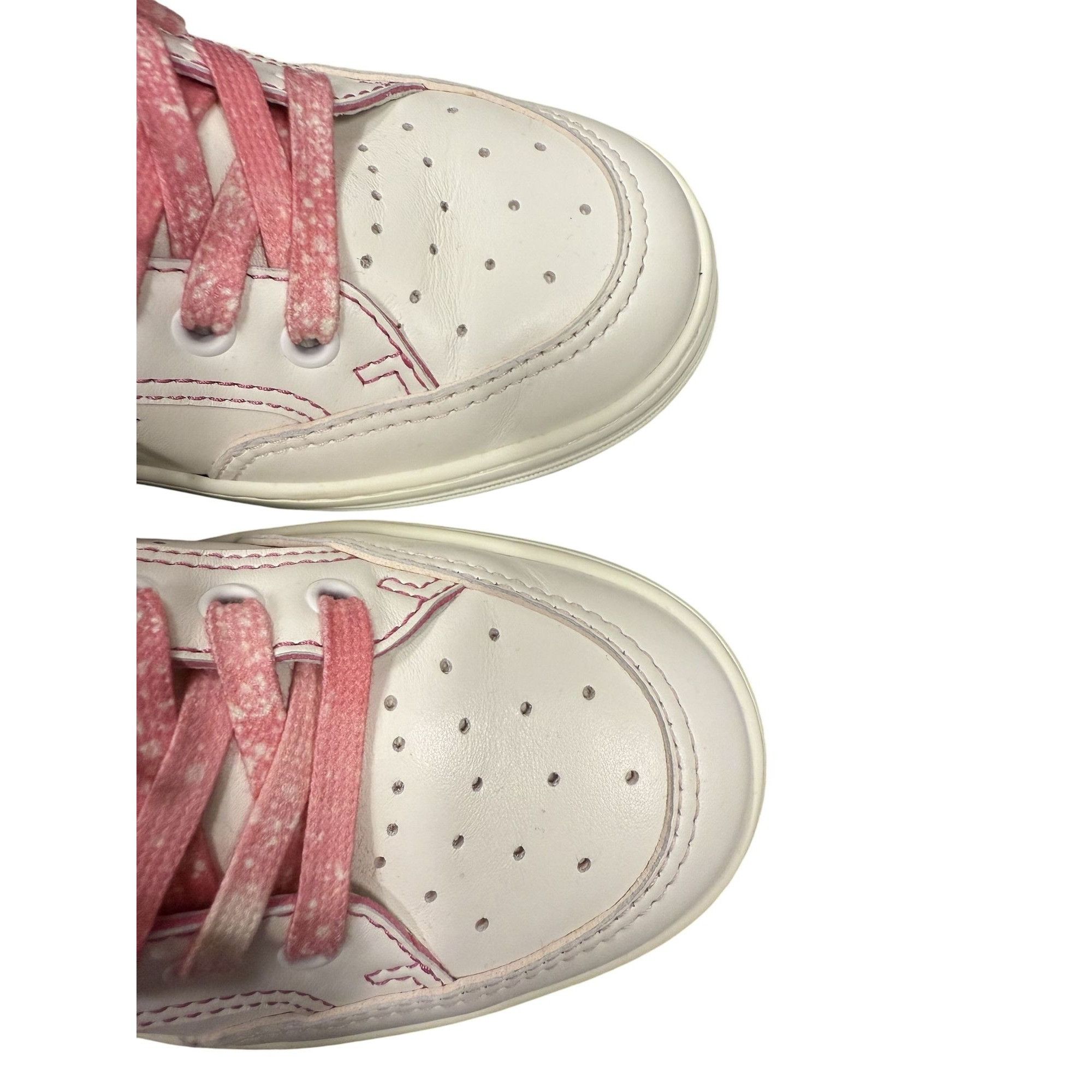 Chanel Chanel Womens White Sneakers With Pink Laces Faux Fur Lining Size US 8.5 / IT 38.5 - 17 Thumbnail