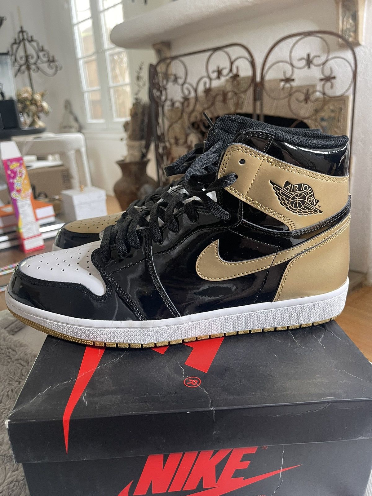 Jordan Brand Jordan 1 Retro High OG Top 3 Gold Size US 12.5 / EU 45-46 - 3 Thumbnail