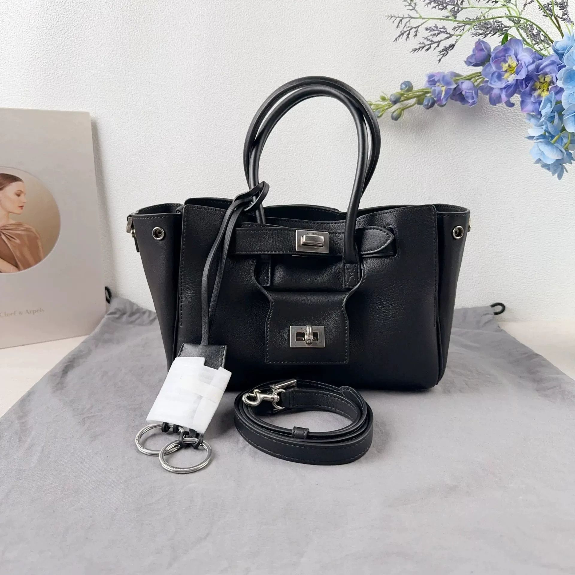 Balenciaga Pre-loved Bag Very good condition Size ONE SIZE - 1 Thumbnail
