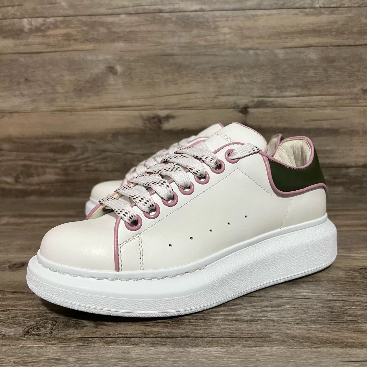 Alexander McQueen Alexander McQueen Multi Lowtop Sneakers 36 Women Size US 6 / IT 36 - 1 Thumbnail