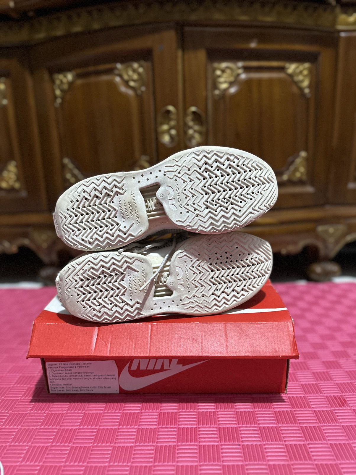 Nike GT jump 1 summit white Size US 9 / EU 42 - 4 Thumbnail